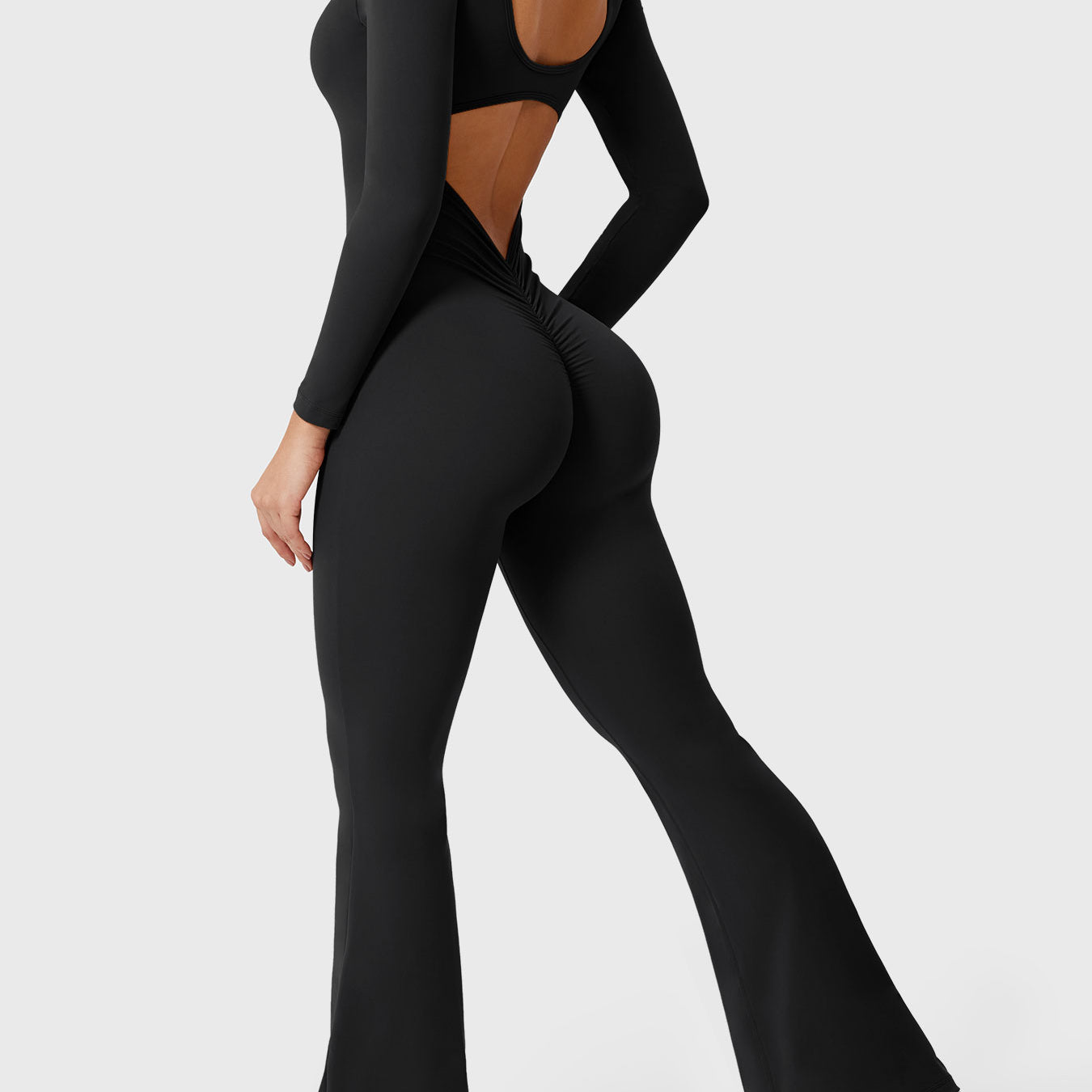 Yeoreo Lizvette Long Sleeves Flared Jumpsuit