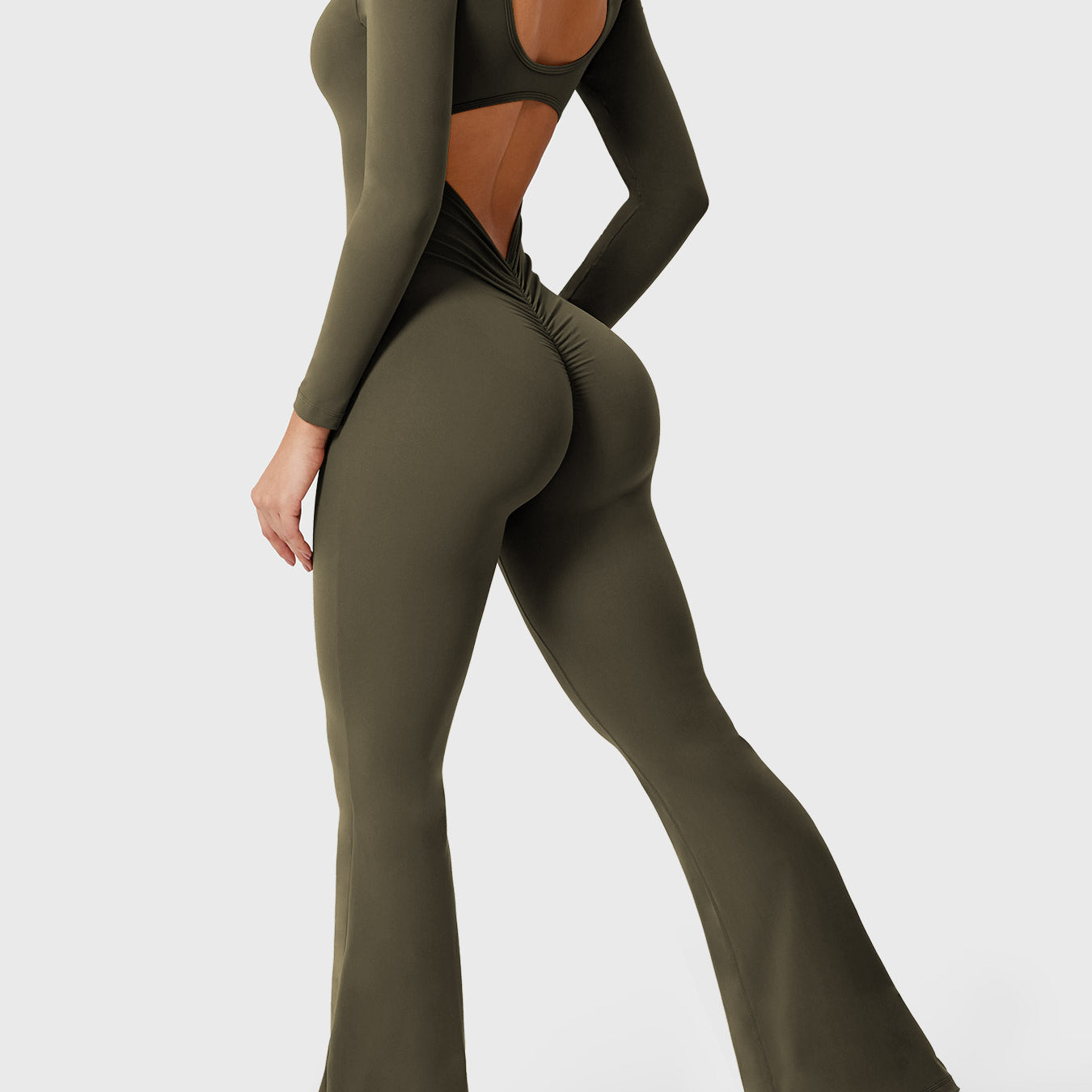 Yeoreo Lizvette Long Sleeves Flared Jumpsuit