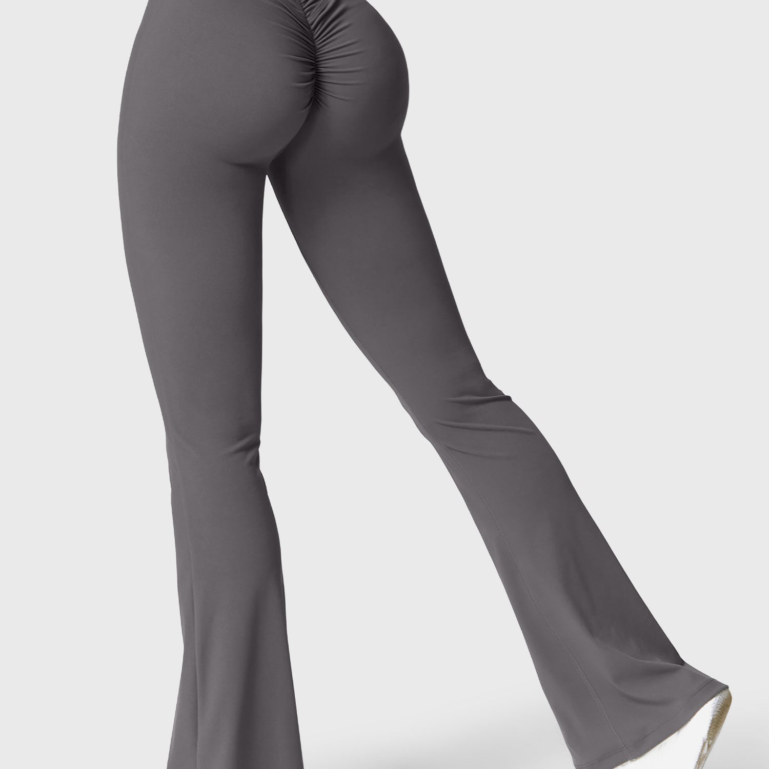 Yeoreo Daze V-back Flare Leggings