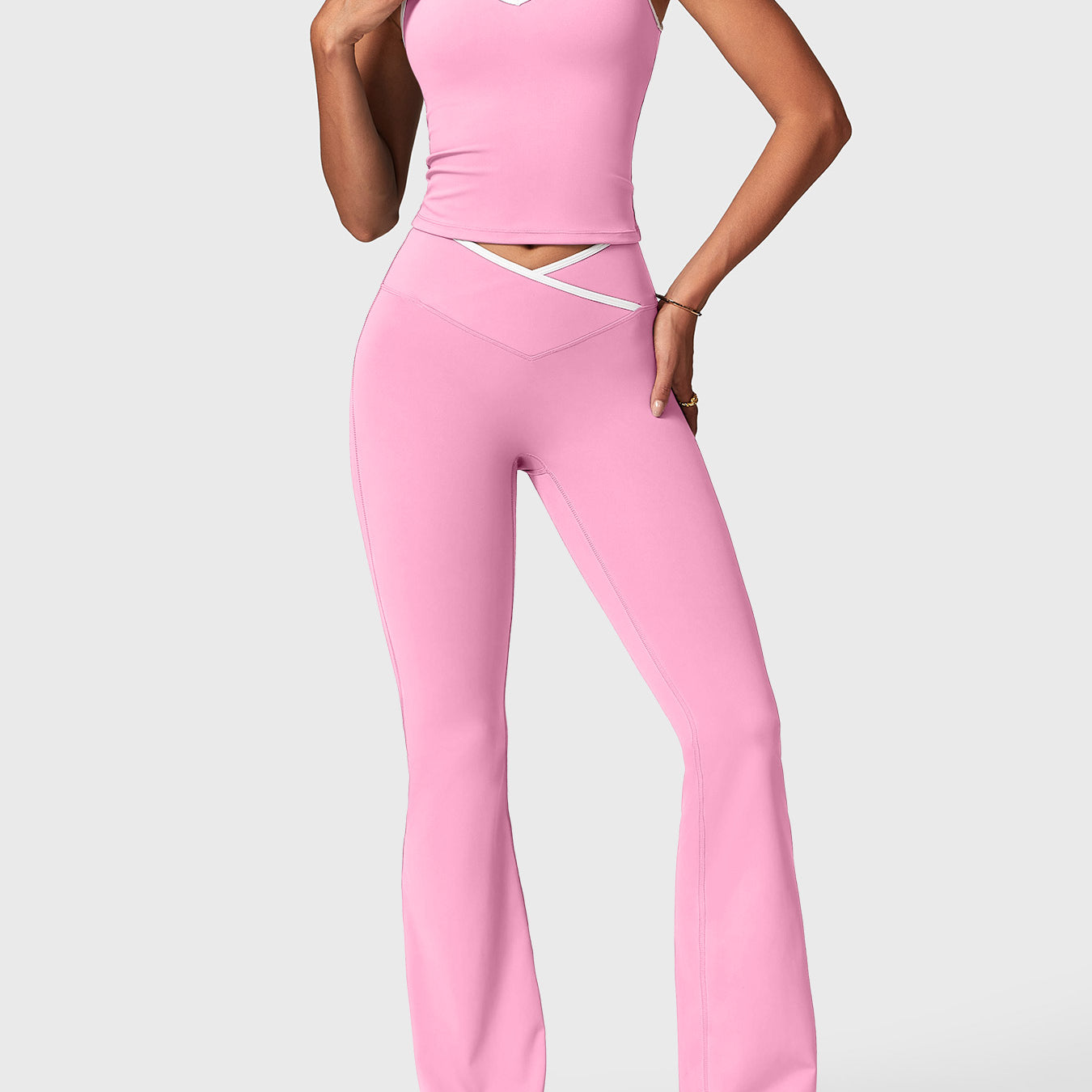 Yeoreo Alberta Contrast Trim Sports Set