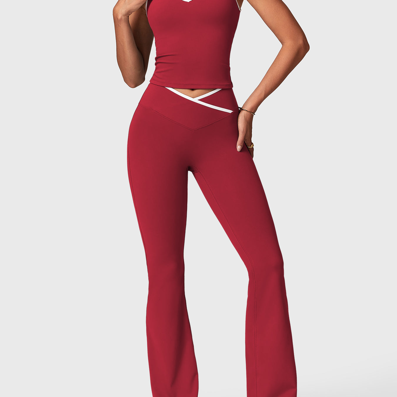 Yeoreo Alberta Contrast Trim Sports Set