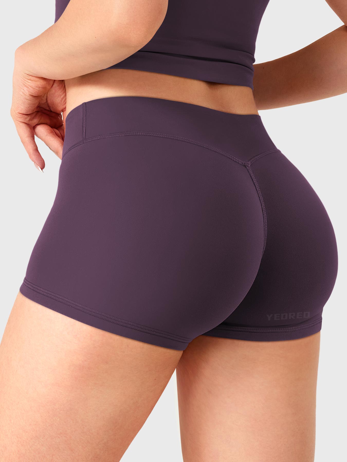 Black Berry Yeoreo Zahida 2.5 inch low rise shorts angled back view, sculpted V-back contour detail