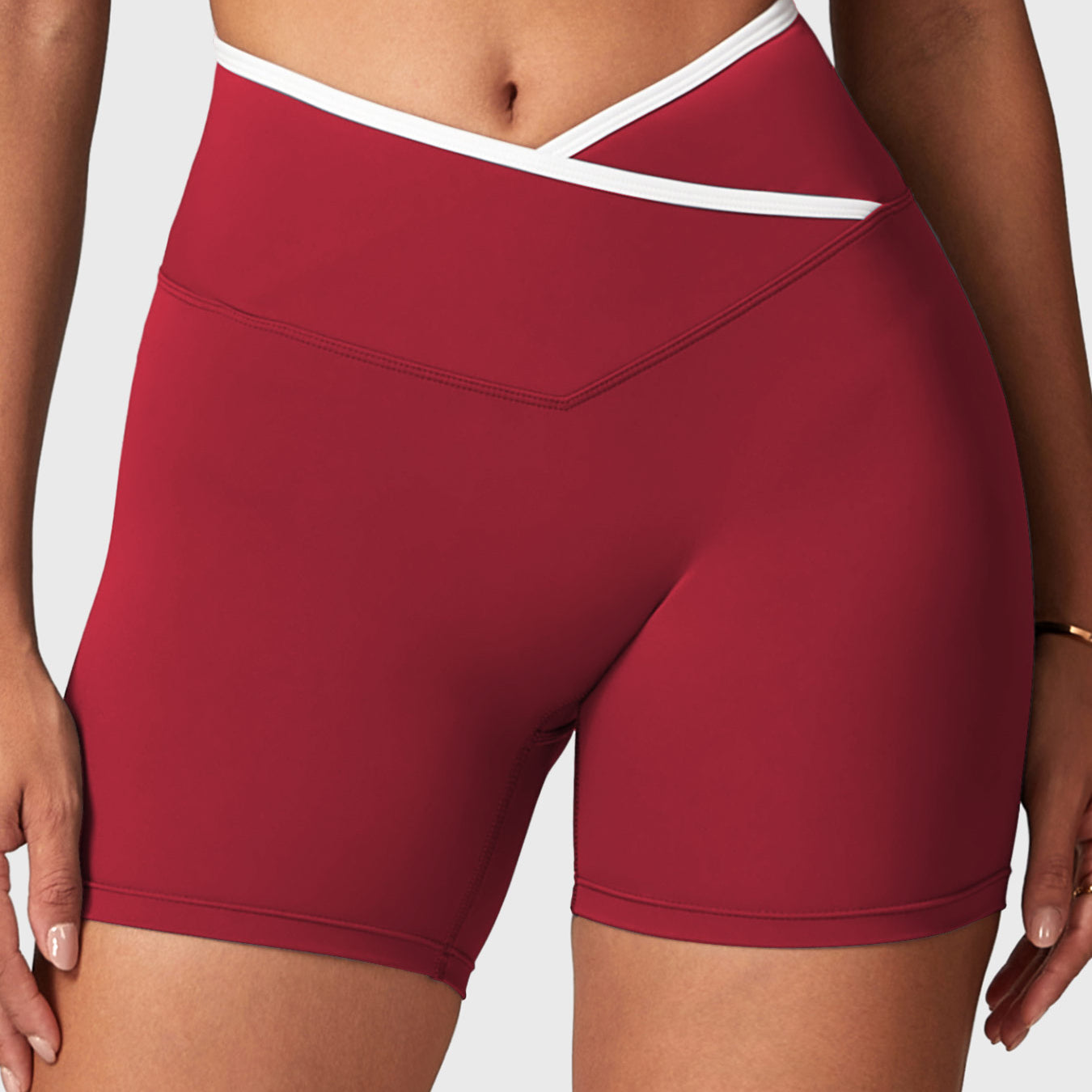 Yeoreo Alberta Contrast Trim Shorts