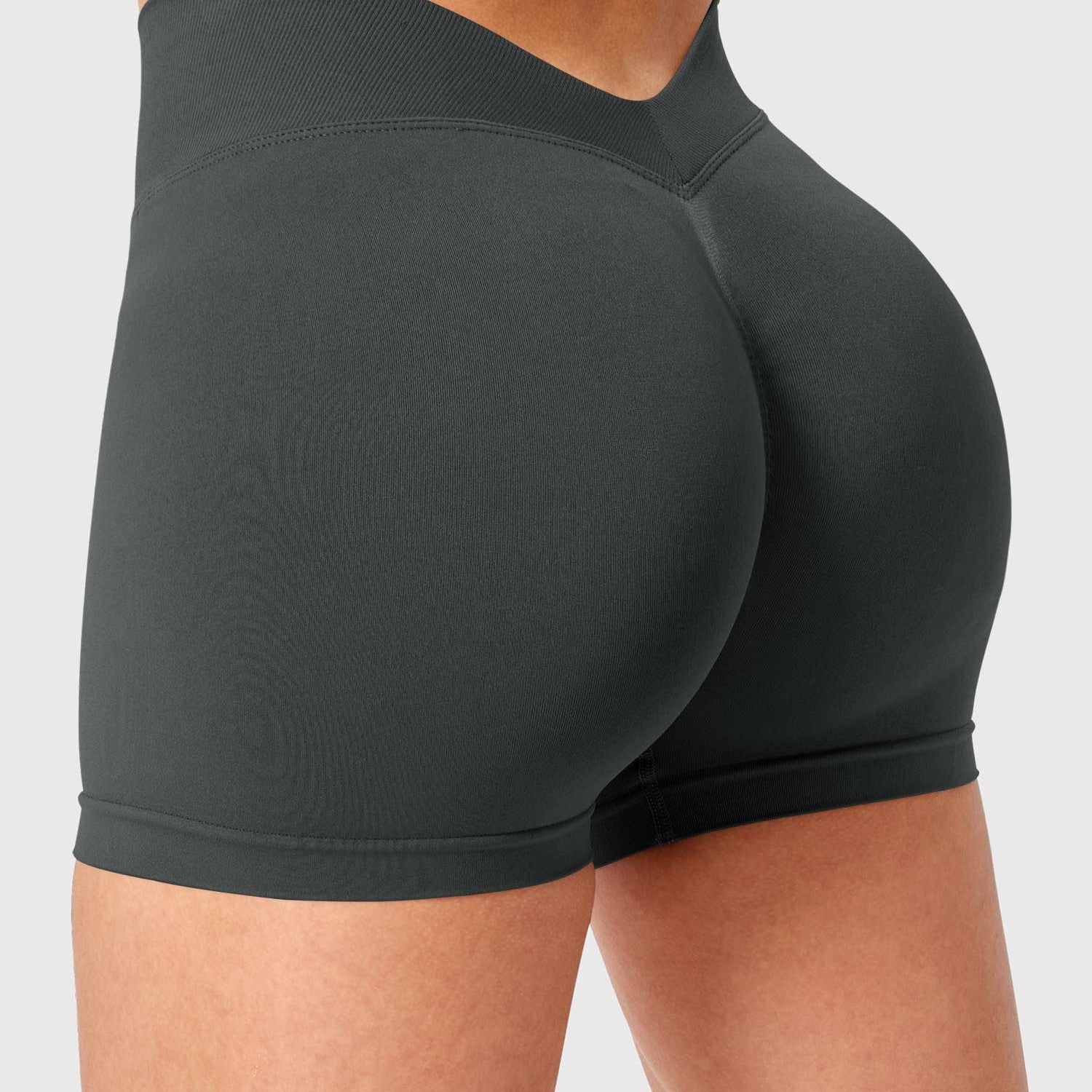 Pantalones cortos sin costuras Yeoreo V Cross Liz de 3,6"