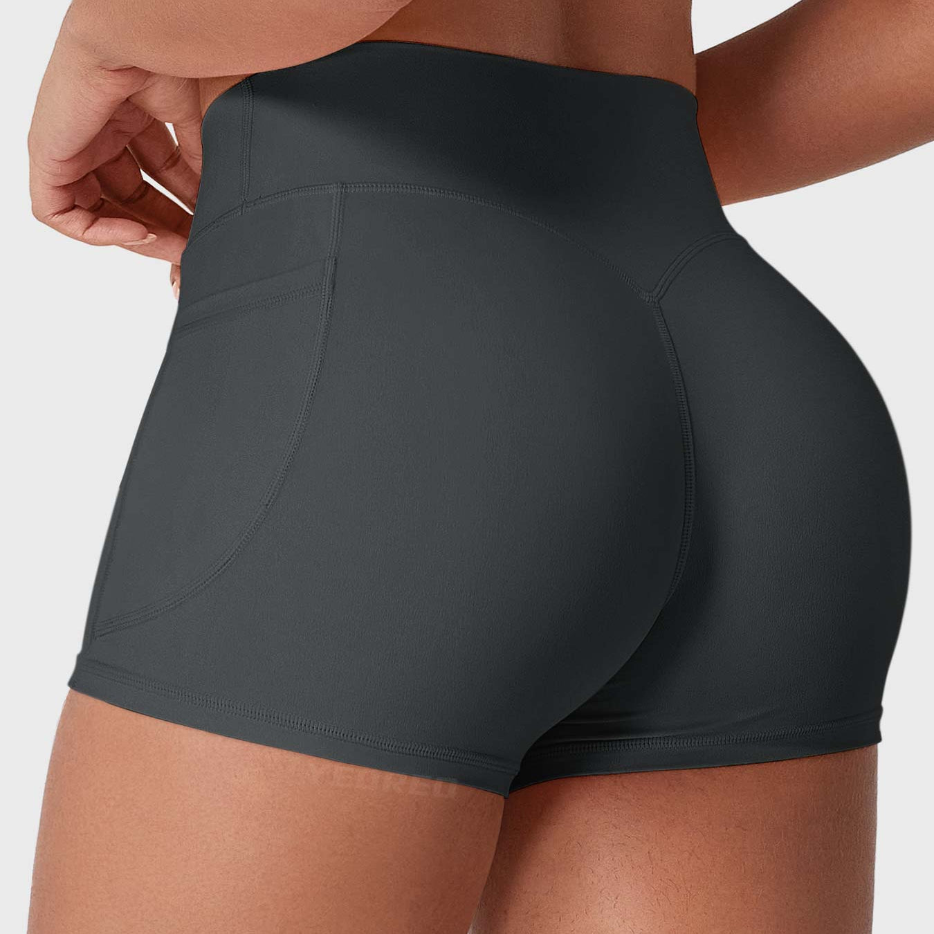 Yeoreo Eloiwen 3.6" Mid Rise Shorts with Pockets