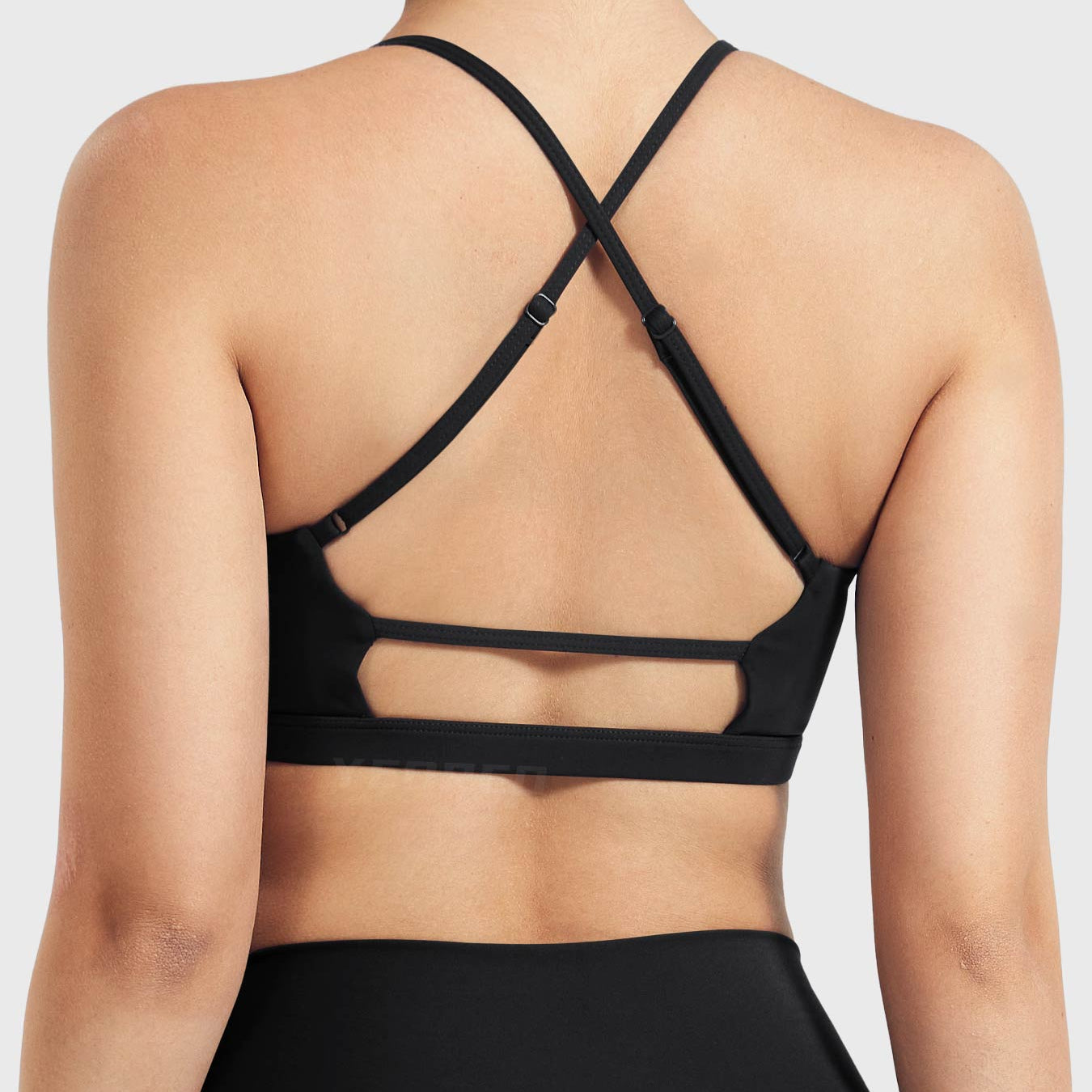 Yeoreo Chilene Criss Cross Back Sports Bra