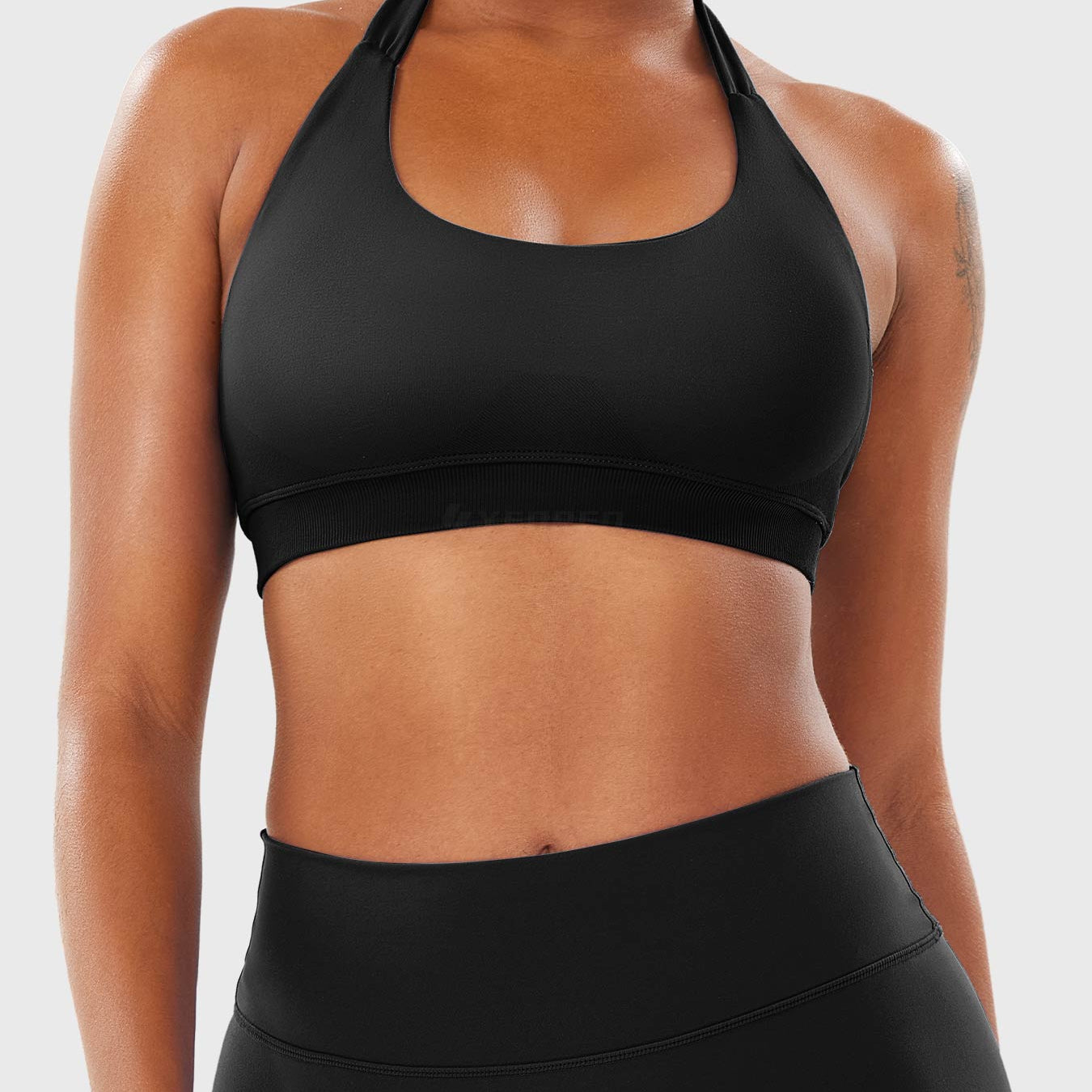 Yeoreo Eleia Halter Sports Bra