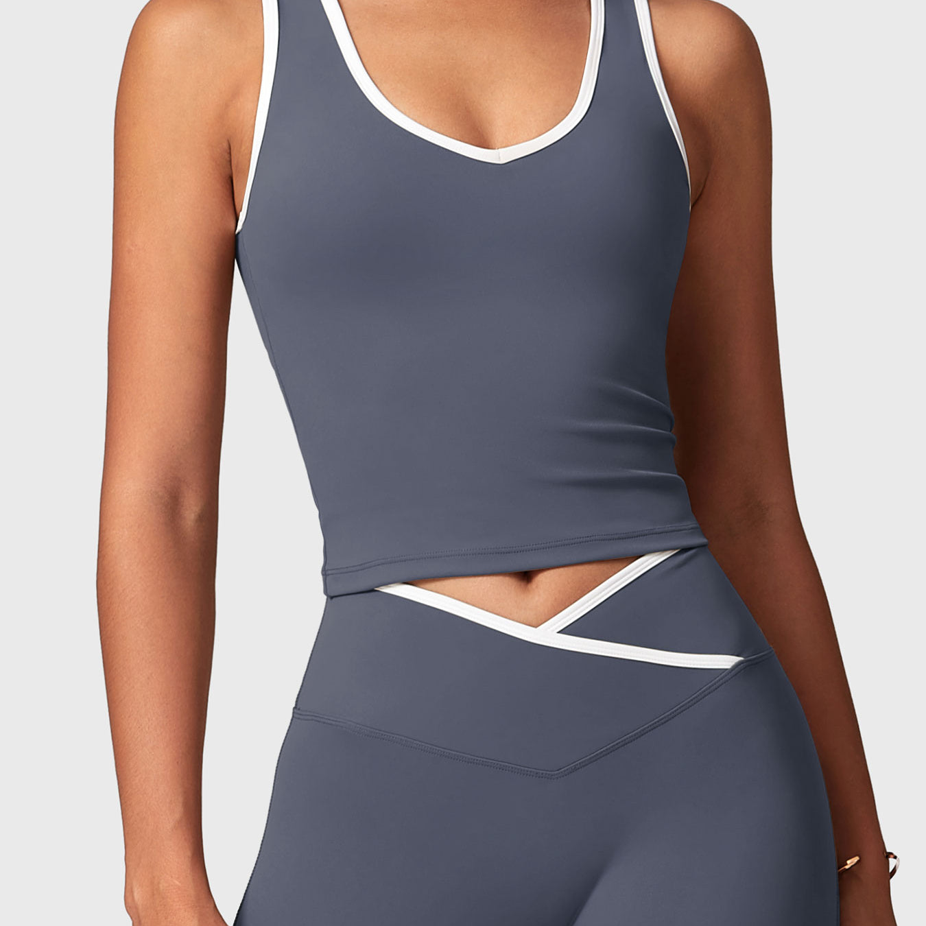 Yeoreo Alberta Contrast Trim Tank