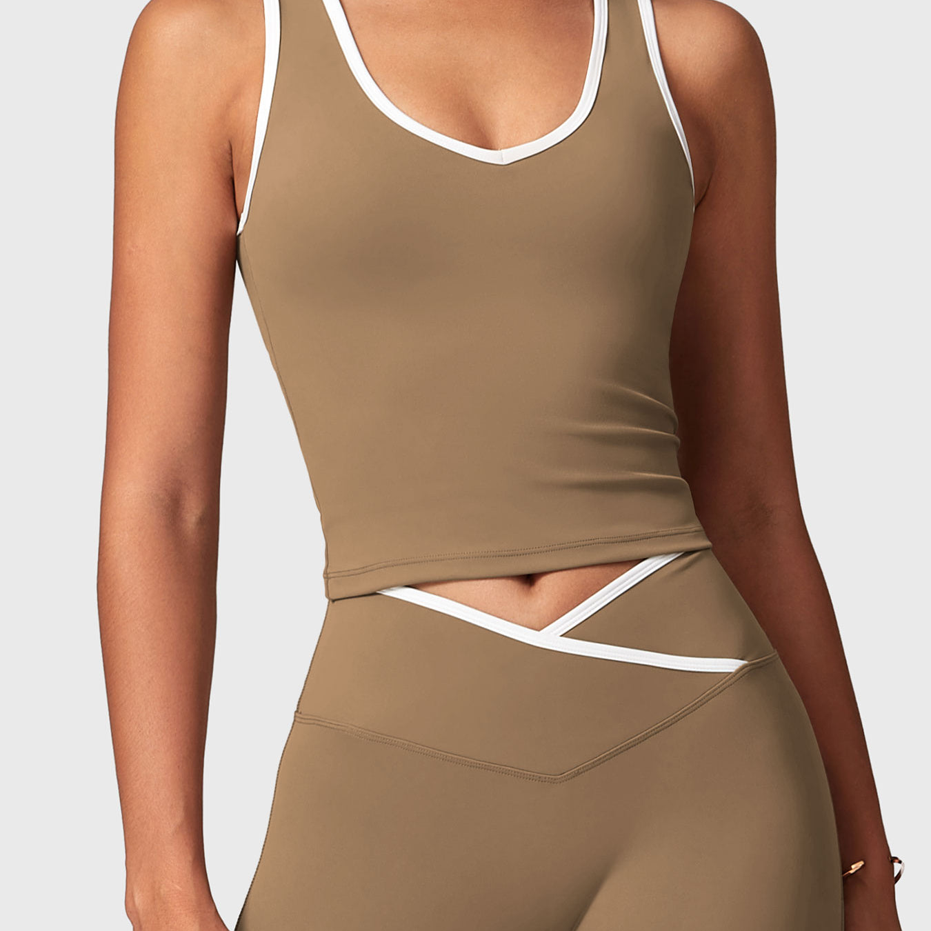 Yeoreo Alberta Contrast Trim Tank