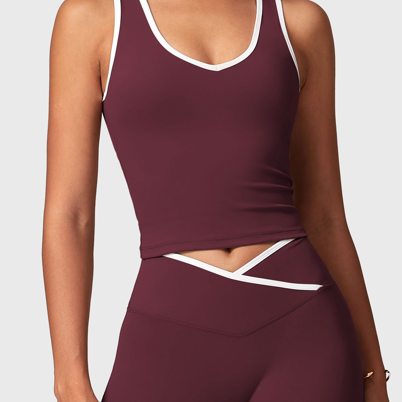 Yeoreo Alberta Contrast Trim Tank