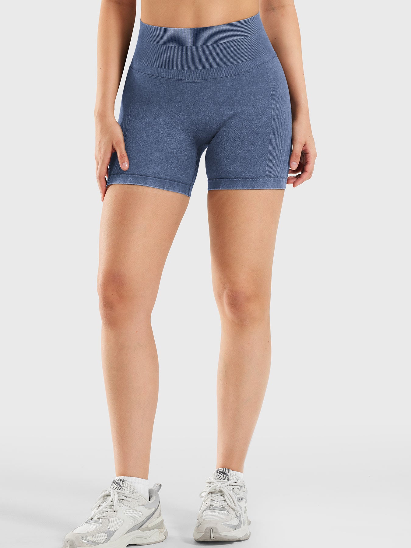 Full front view of Yeoreo Colinne Washed Impact Shorts in Dark Blue – vintage appearance