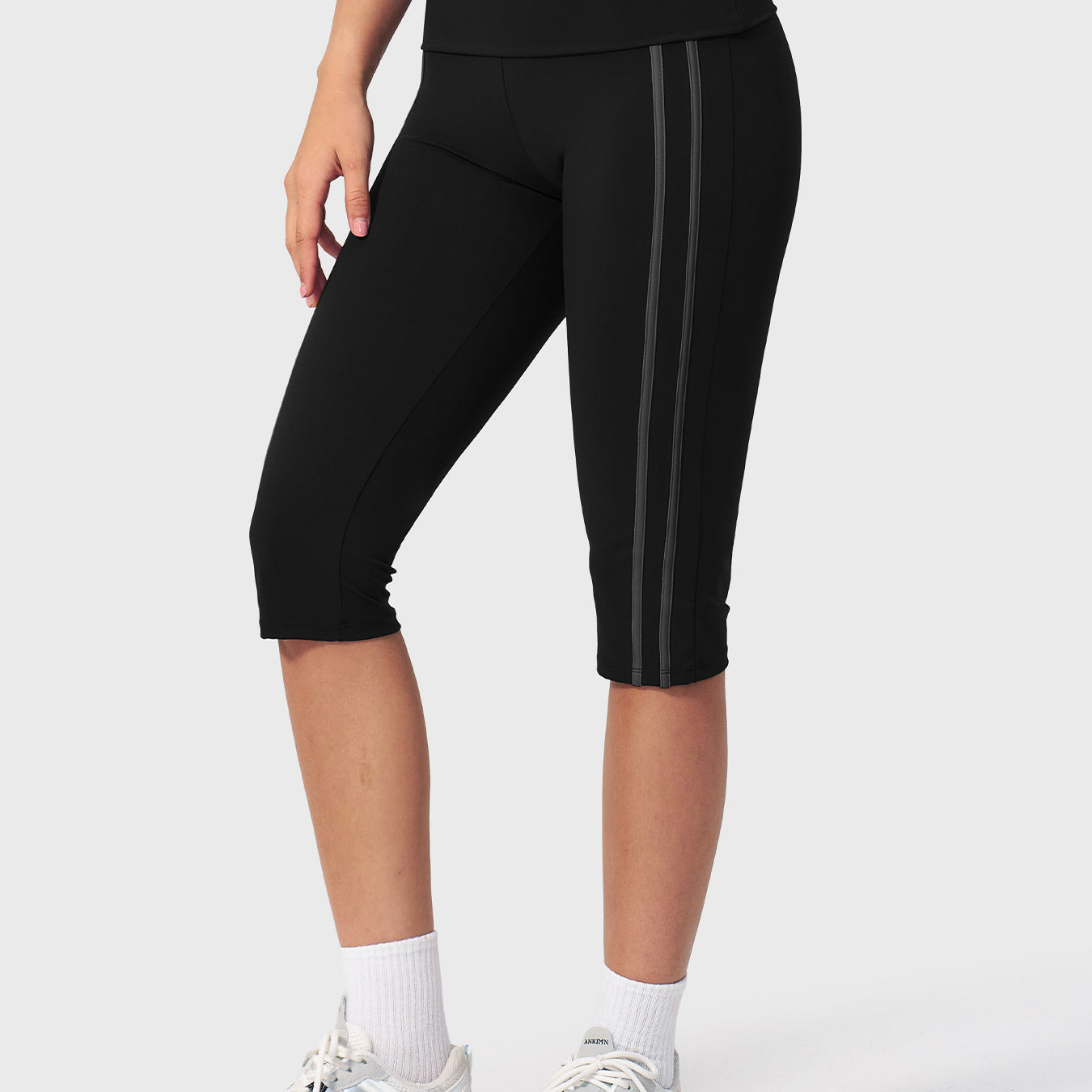 Yeoreo Aapeli Fold-Over Capri Leggings