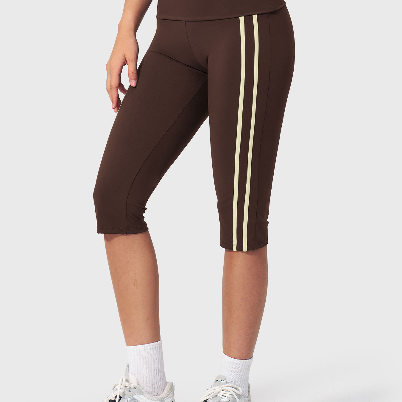 Yeoreo Aapeli Fold-Over Capri Leggings