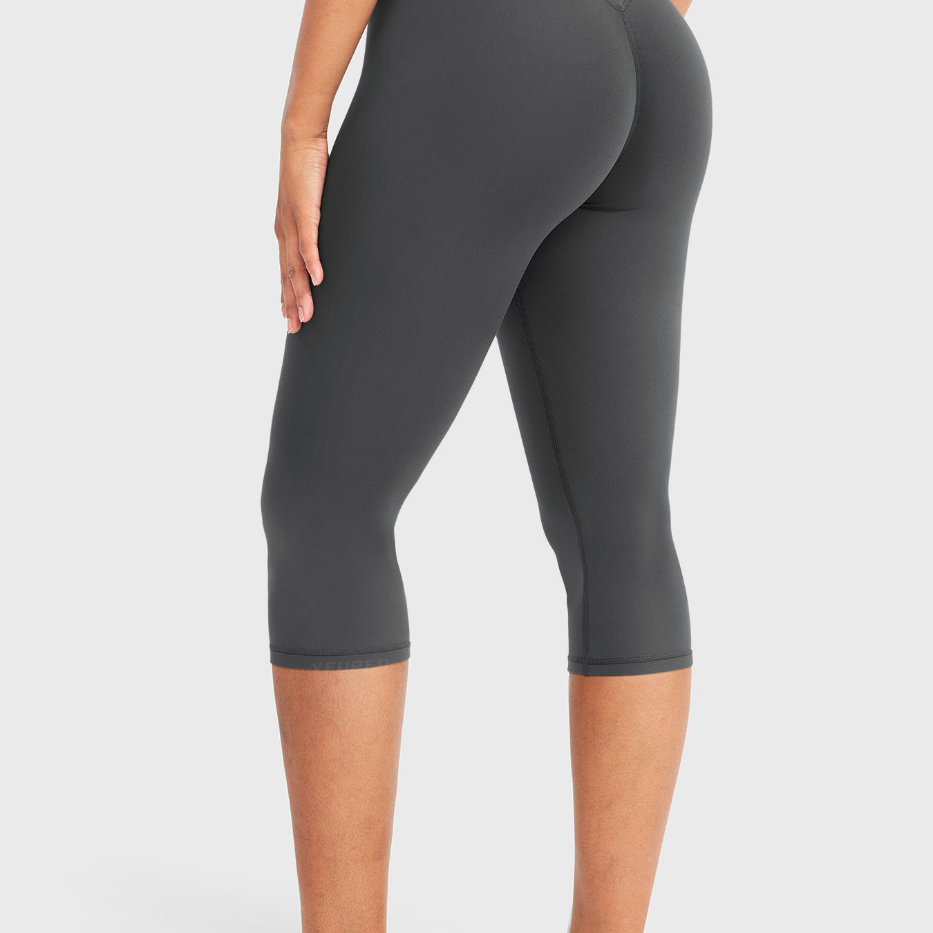Yeoreo Nailly Capri Leggings