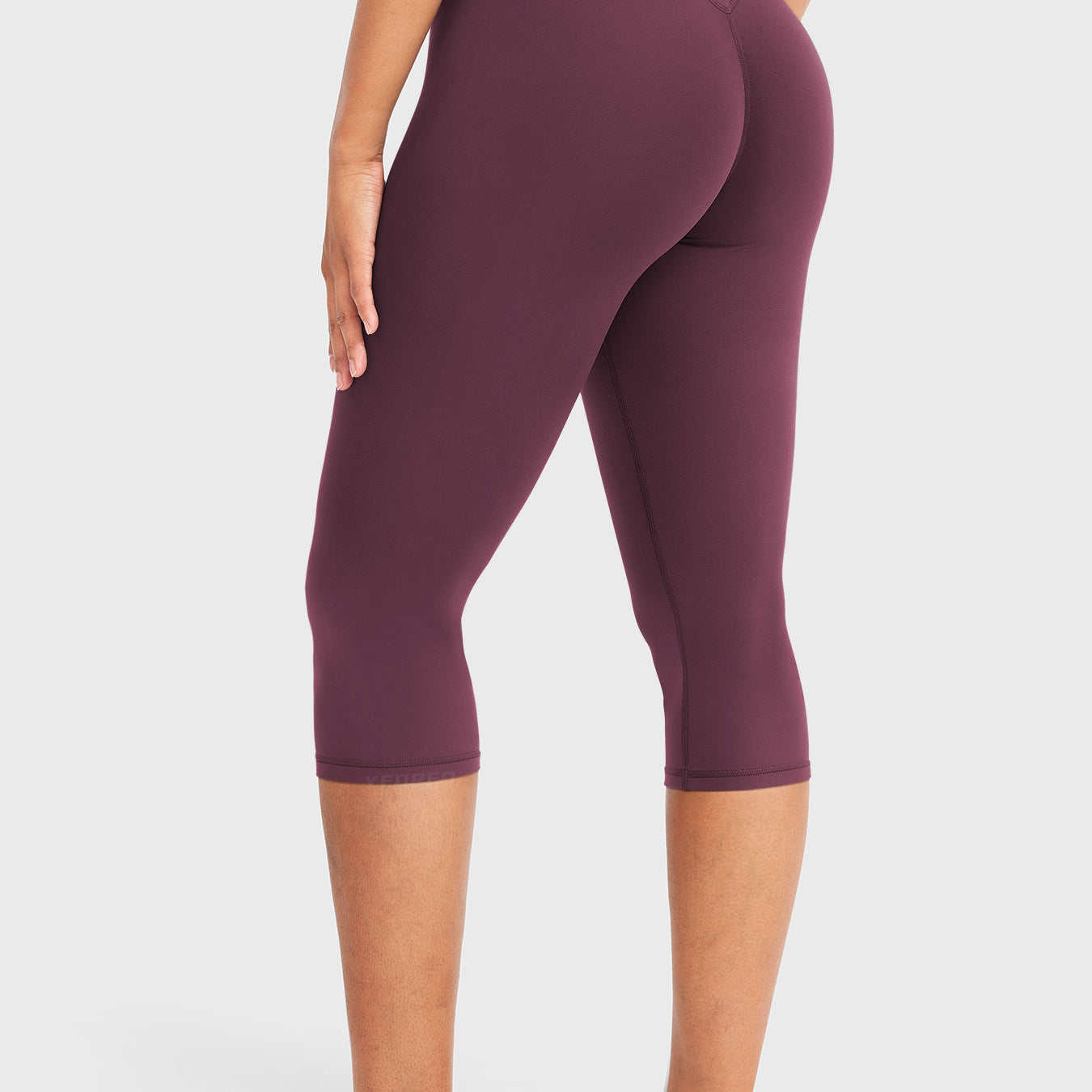 Yeoreo Nailly 17" Capri Leggings