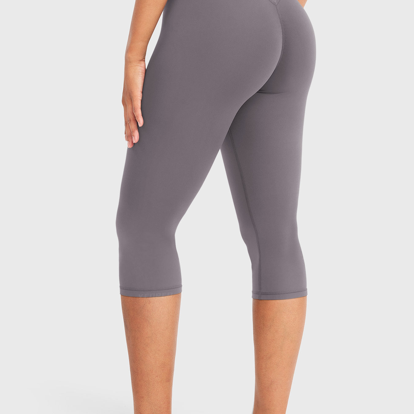 Yeoreo Nailly 17" Capri Leggings