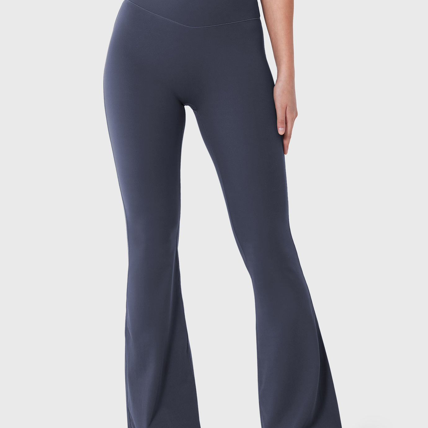 Yeoreo Bessli 28" Mini Flare Leggings