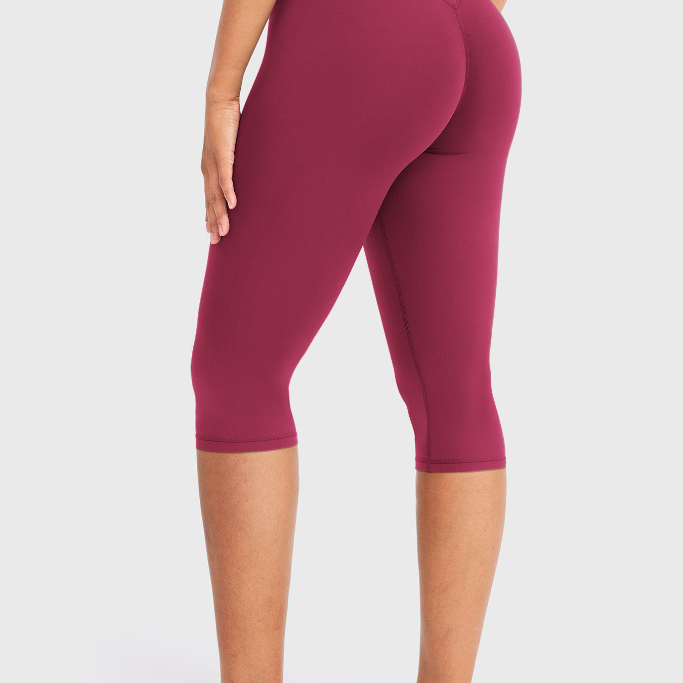Yeoreo Nailly 15" Capri Leggings