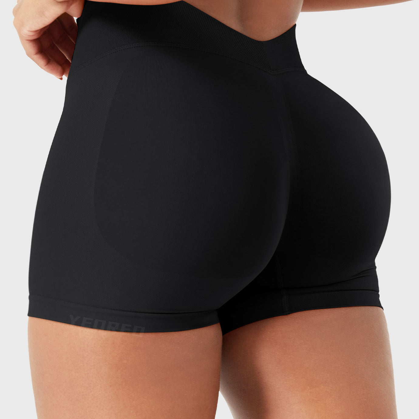 Yeoreo SoftHue 3.6" V-back Seamless Shorts