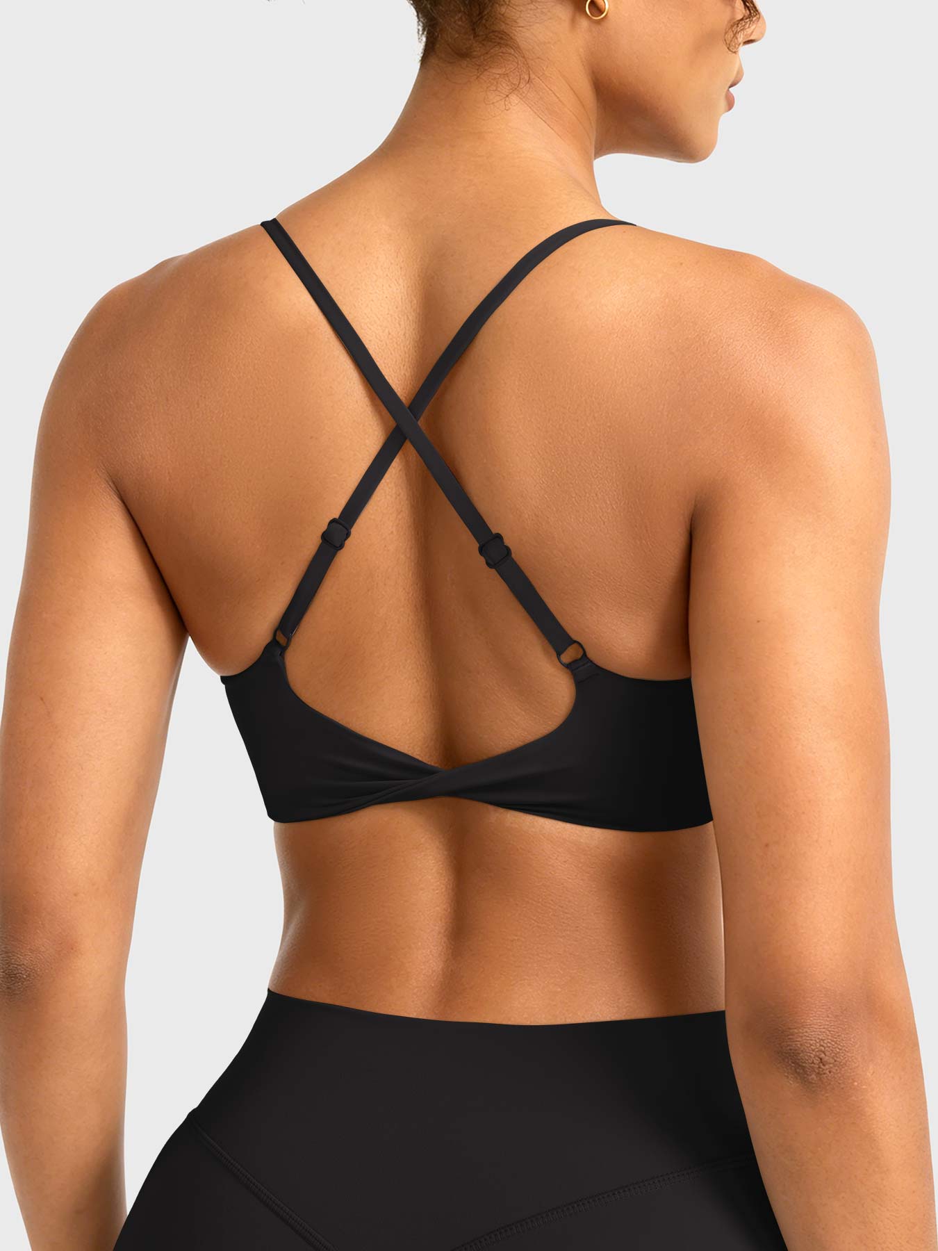 Yeoreo Wawiay Twist Back Sports Bra