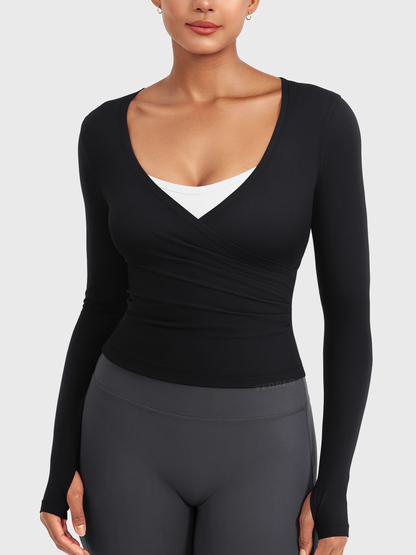 Yeoreo Minniy V Neck Long Sleeve Top