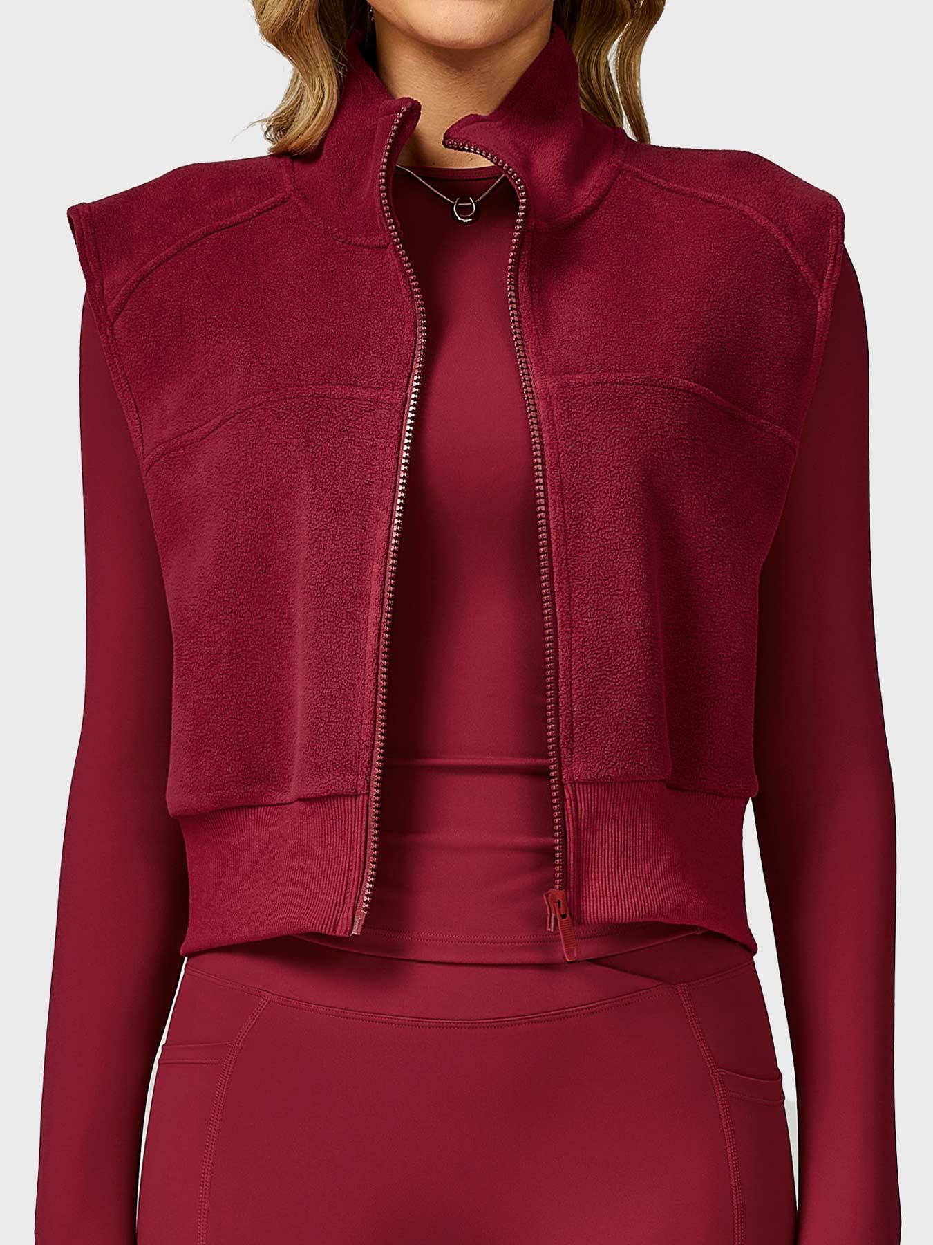 Yeoreo Eden Cropped Fleece Vest