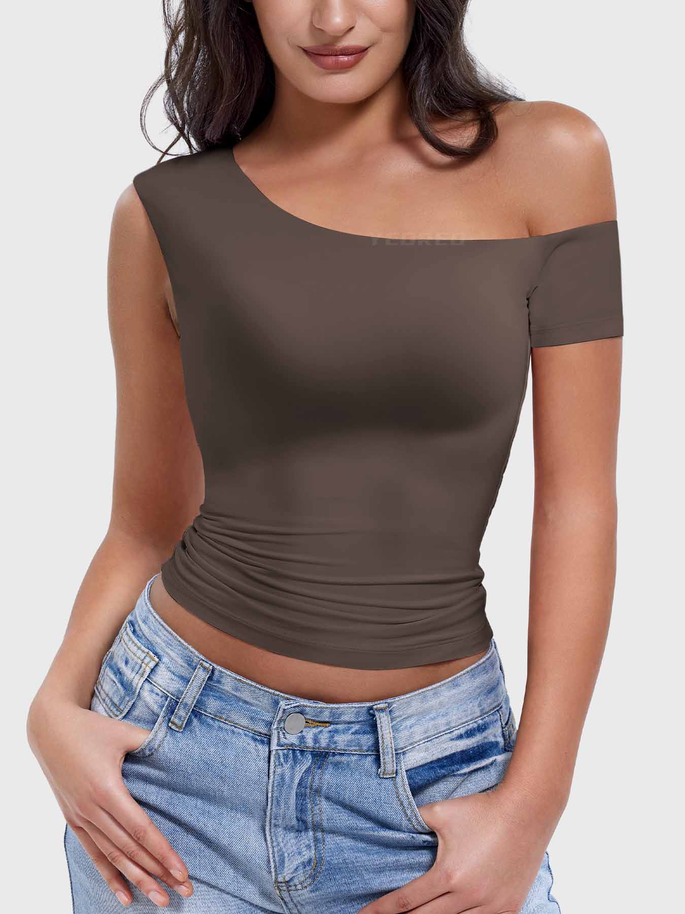 Yeoreo Abigil One-Shoulder Sleeve Top