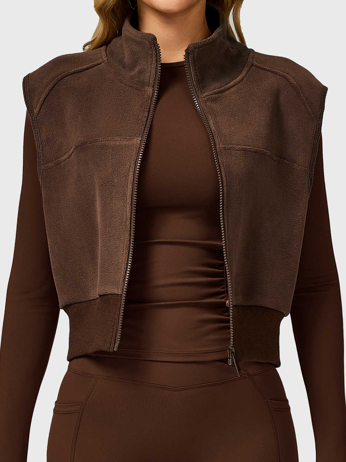 Yeoreo Eden Cropped Fleece Vest