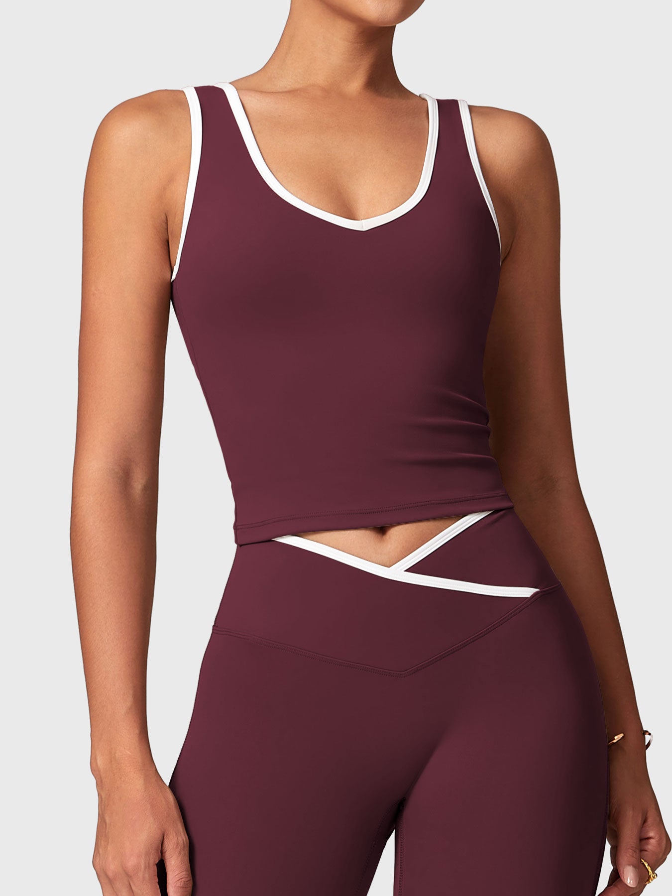 Yeoreo Alberta Contrast Trim Tank