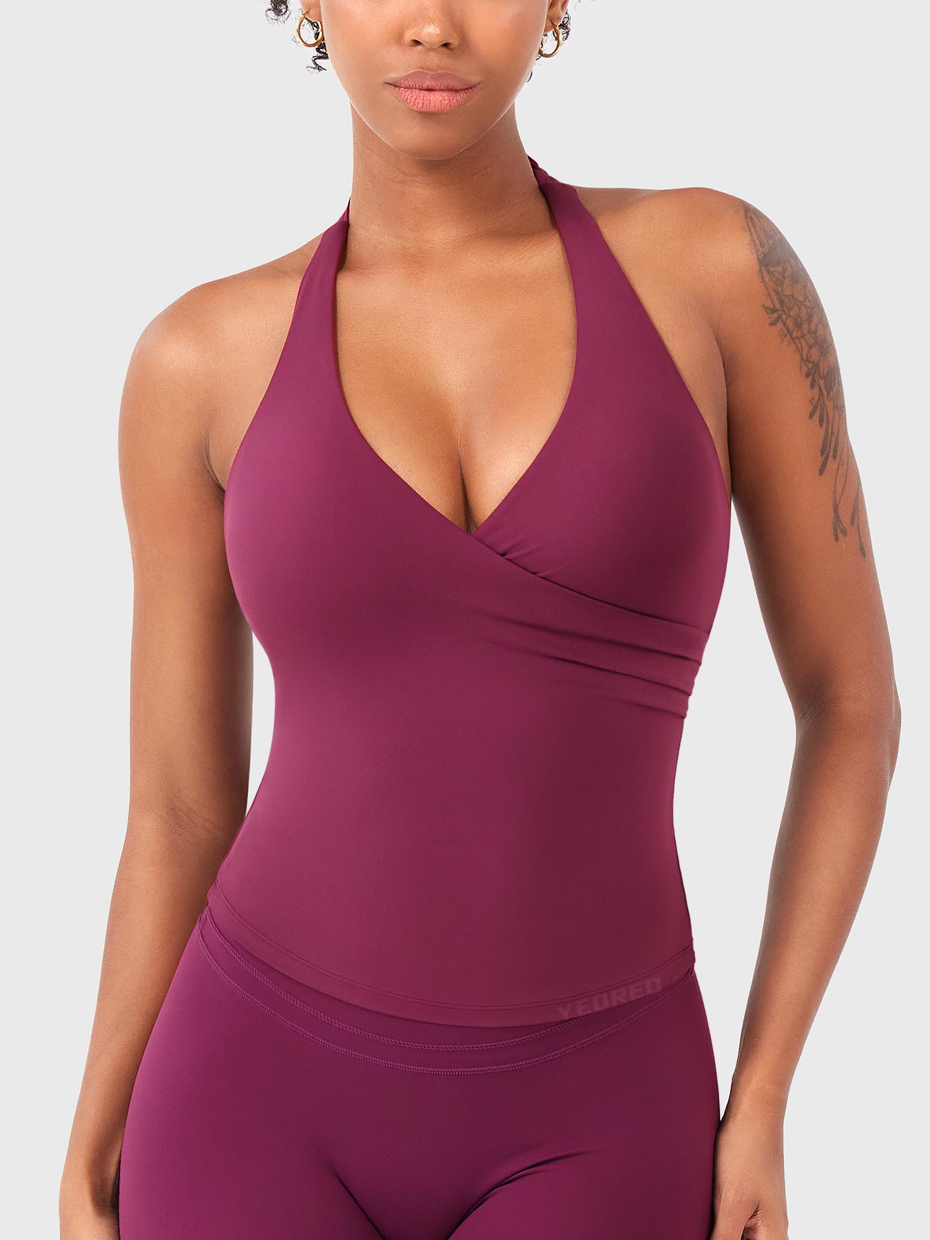 Yeoreo Elevine V Neck Halter Tank