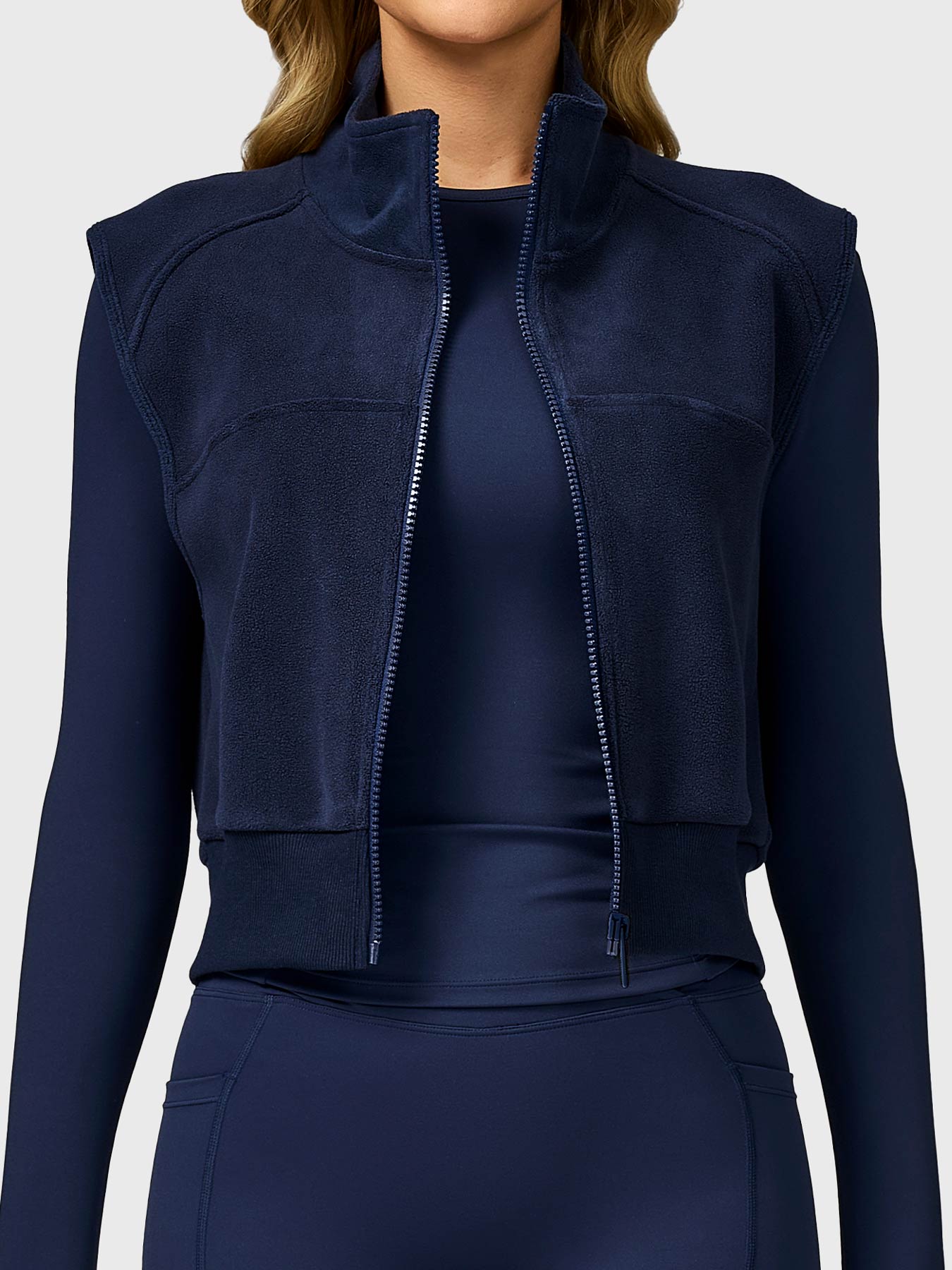 Yeoreo Eden Cropped Fleece Vest