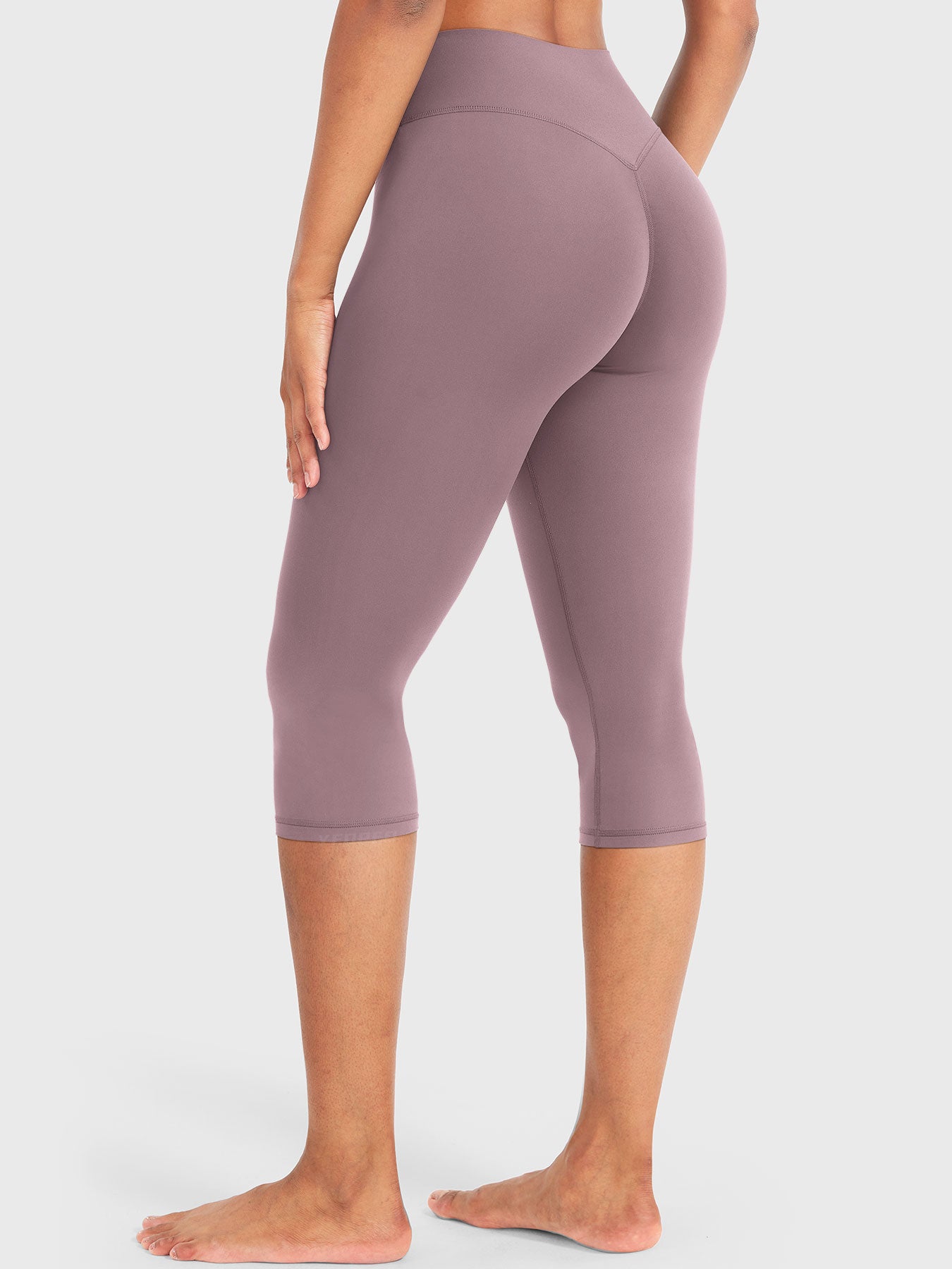 Yeoreo Nailly 17" Capri Leggings