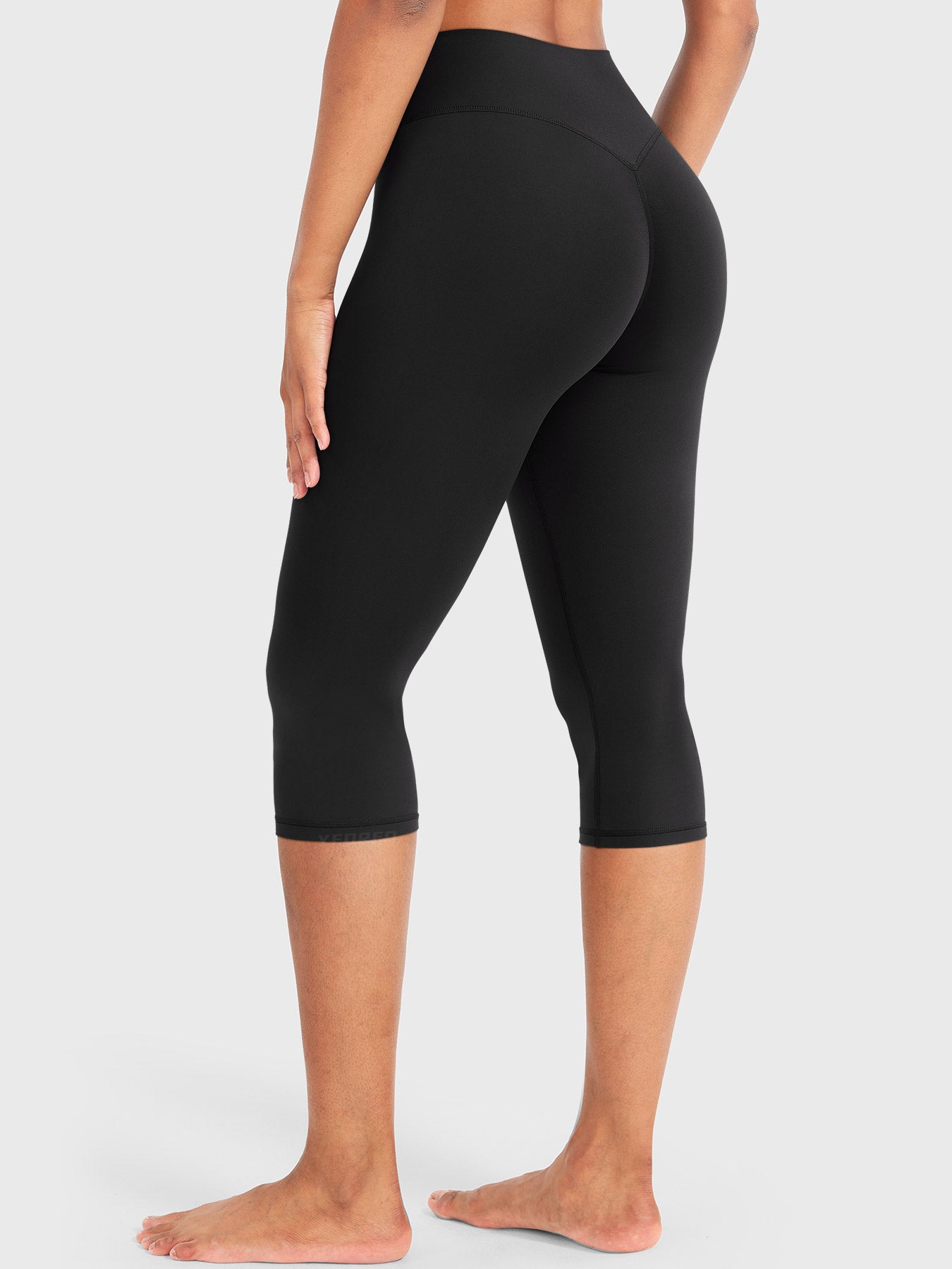 Yeoreo Nailly Capri Leggings