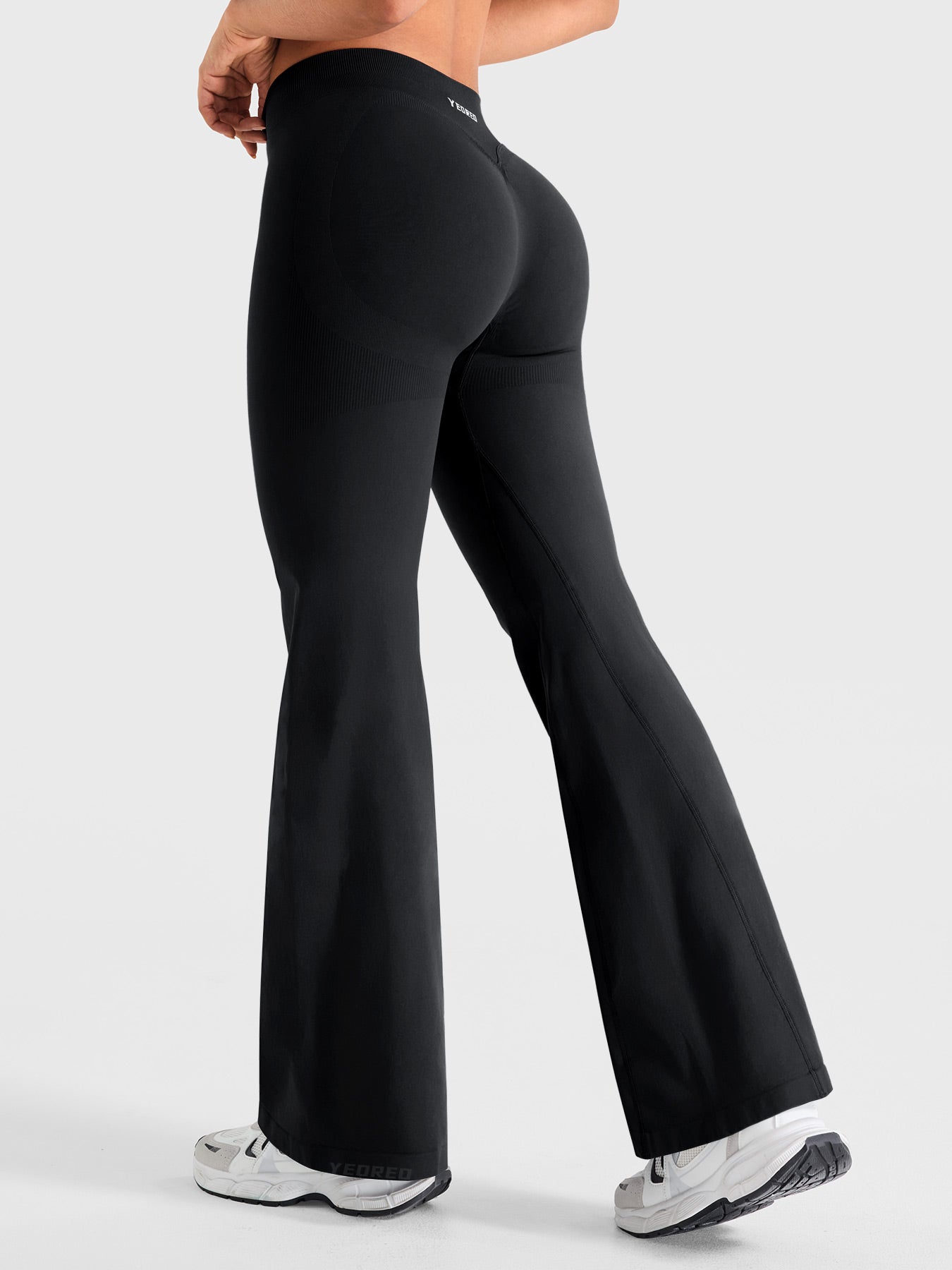 Yeoreo Contour Invisible Scrunch Flare Leggings