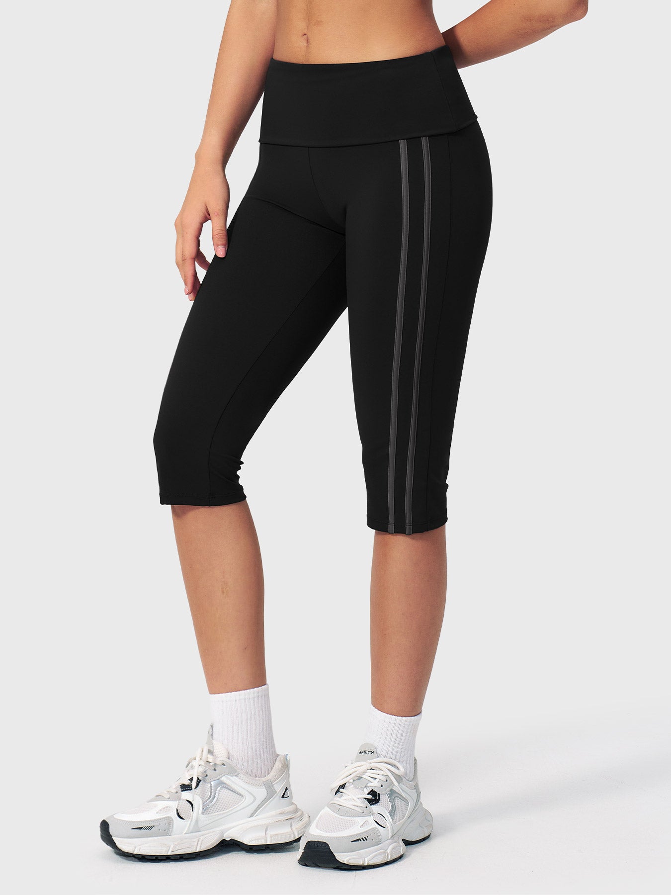 Yeoreo Aapeli Fold-Over Capri Leggings