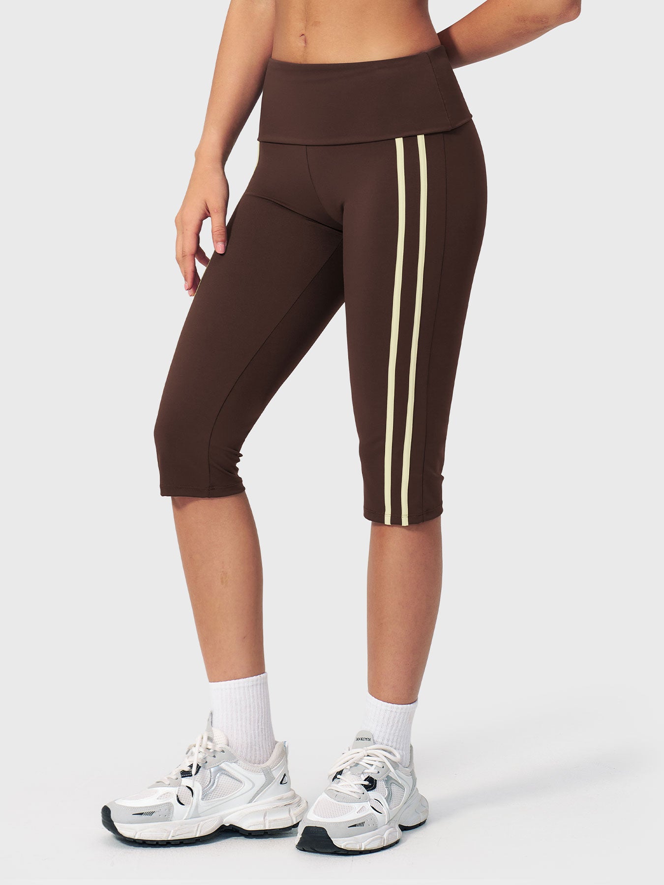 Yeoreo Aapeli Fold-Over Capri Leggings