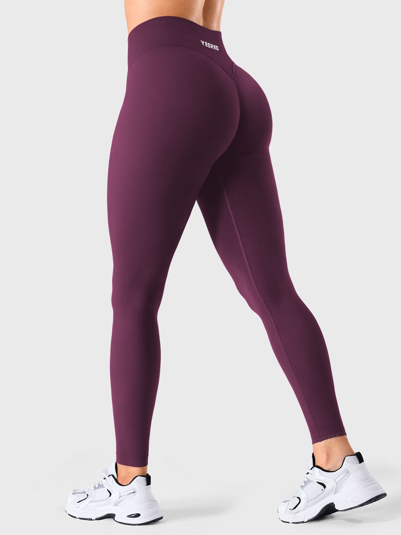 Yeoreo Boost Invisible Scrunch Leggings
