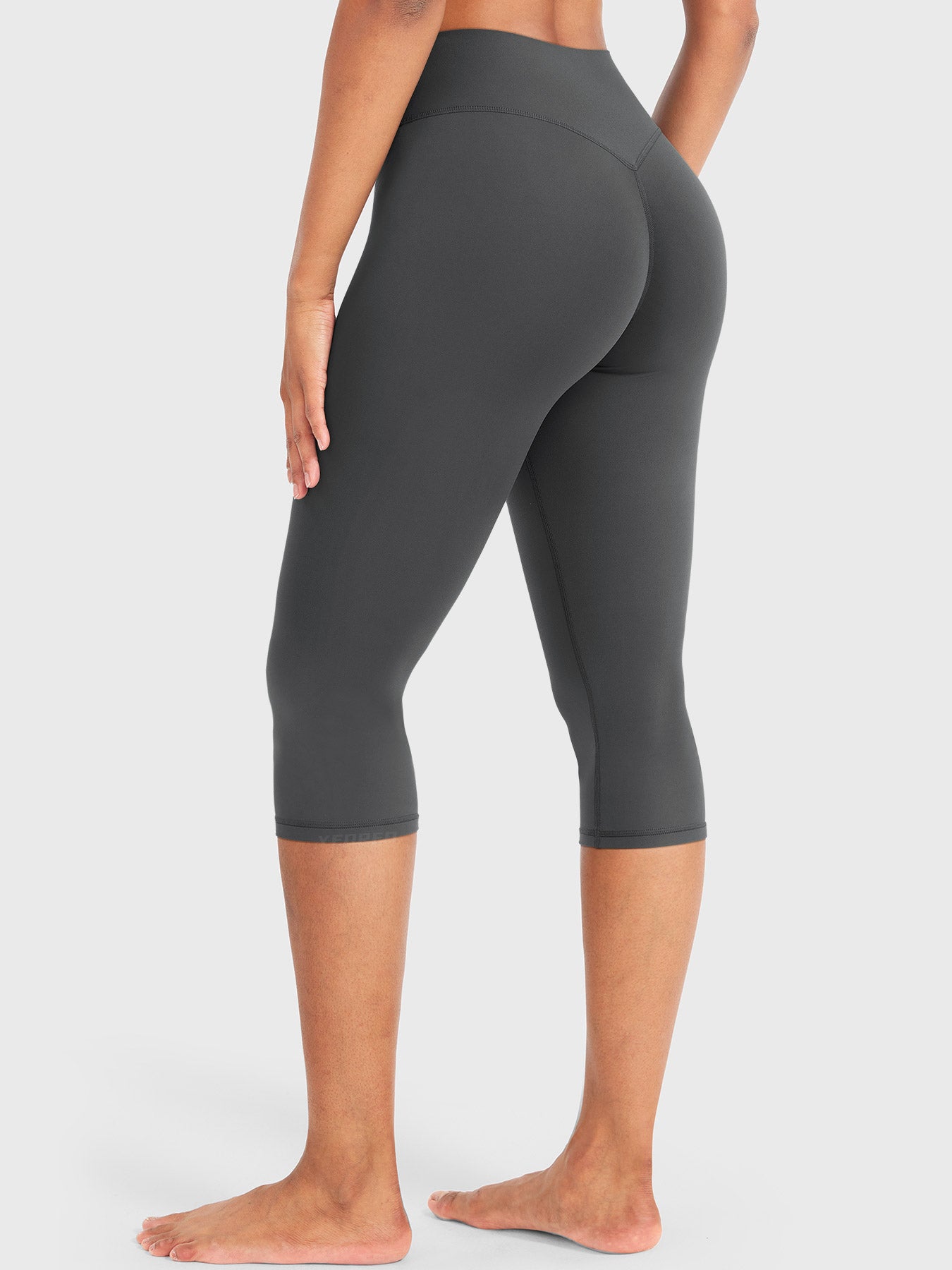 Yeoreo Nailly Capri Leggings