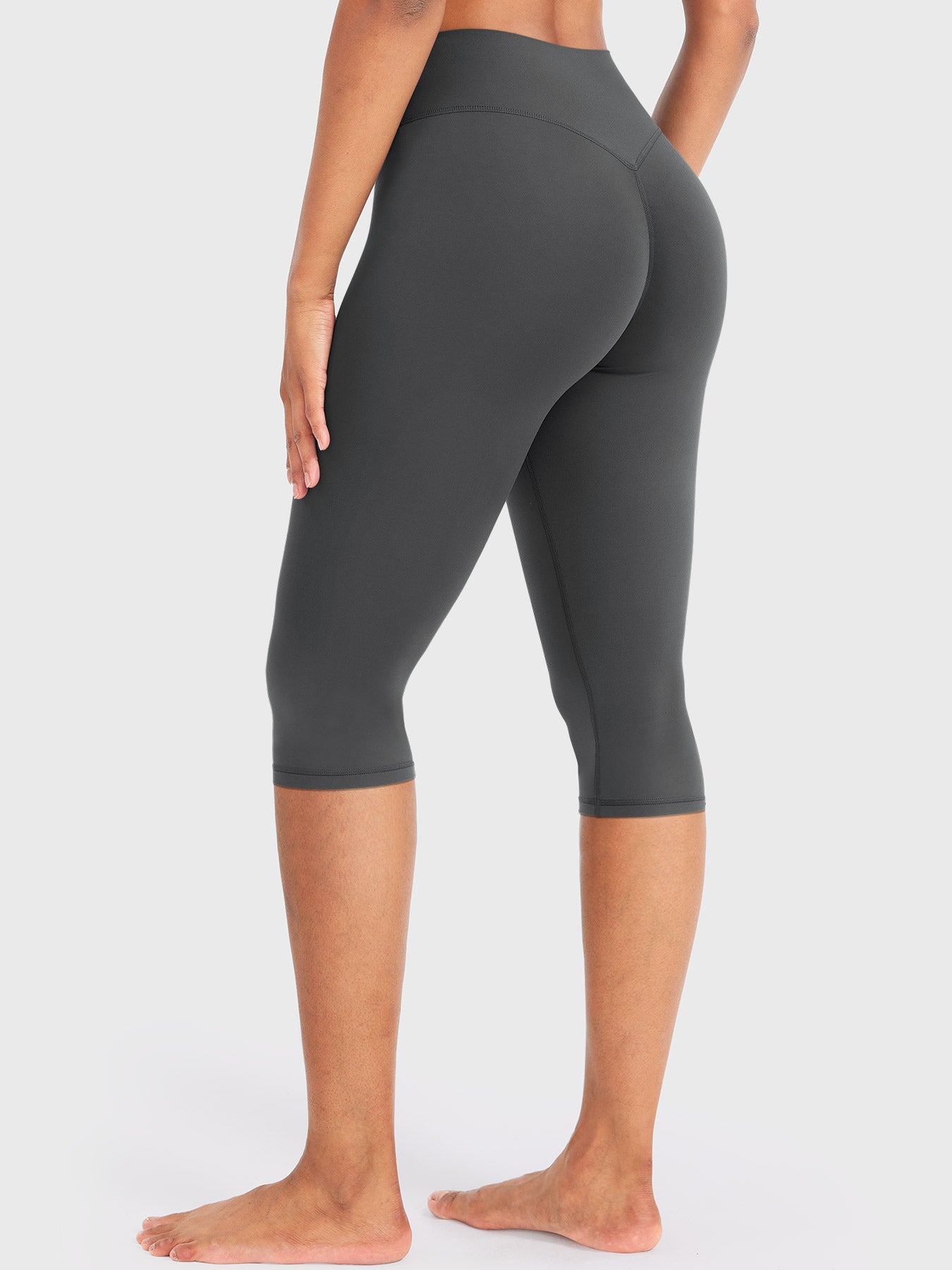 Yeoreo Nailly 15" Capri Leggings