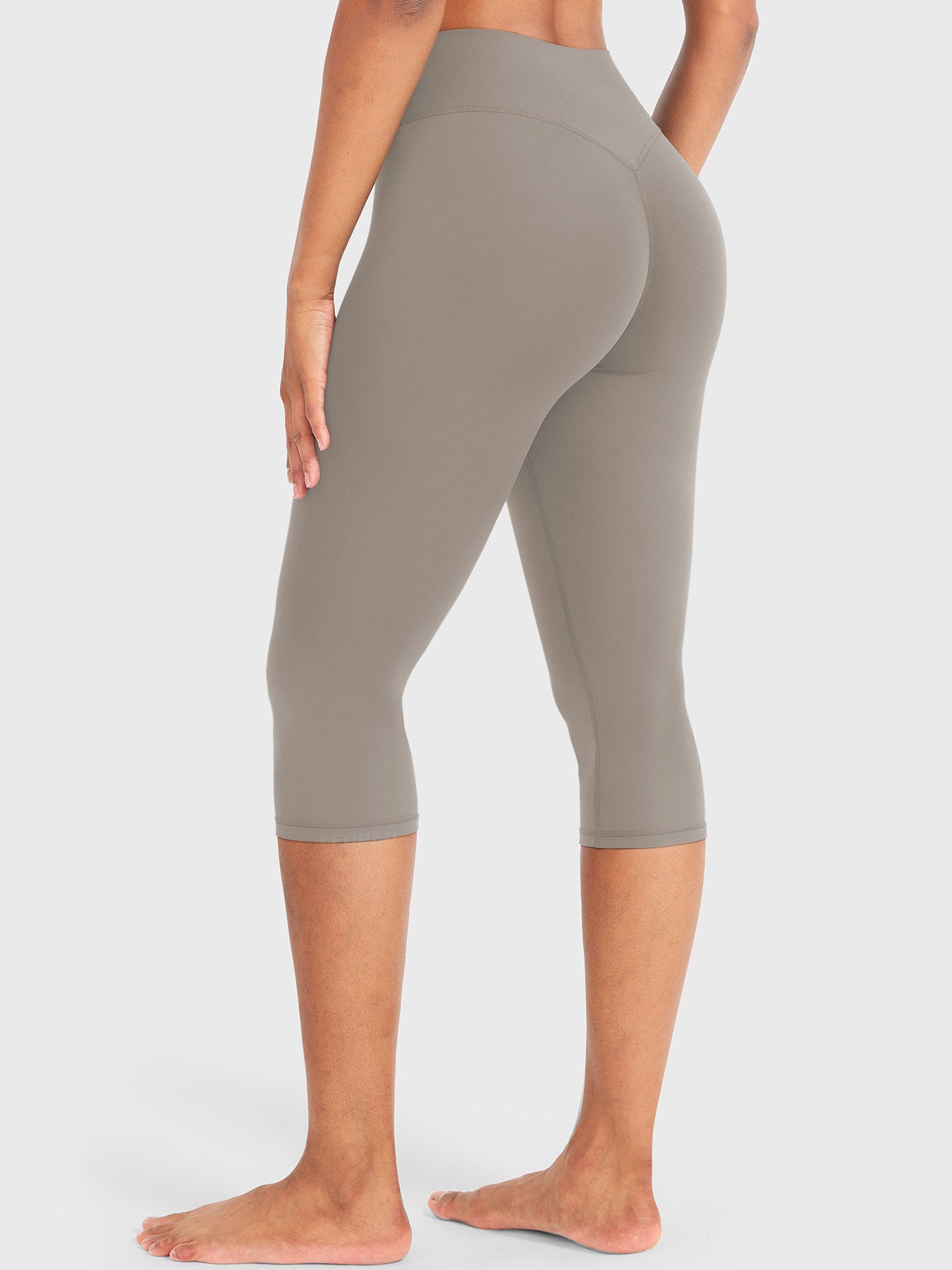Yeoreo Nailly Capri Leggings