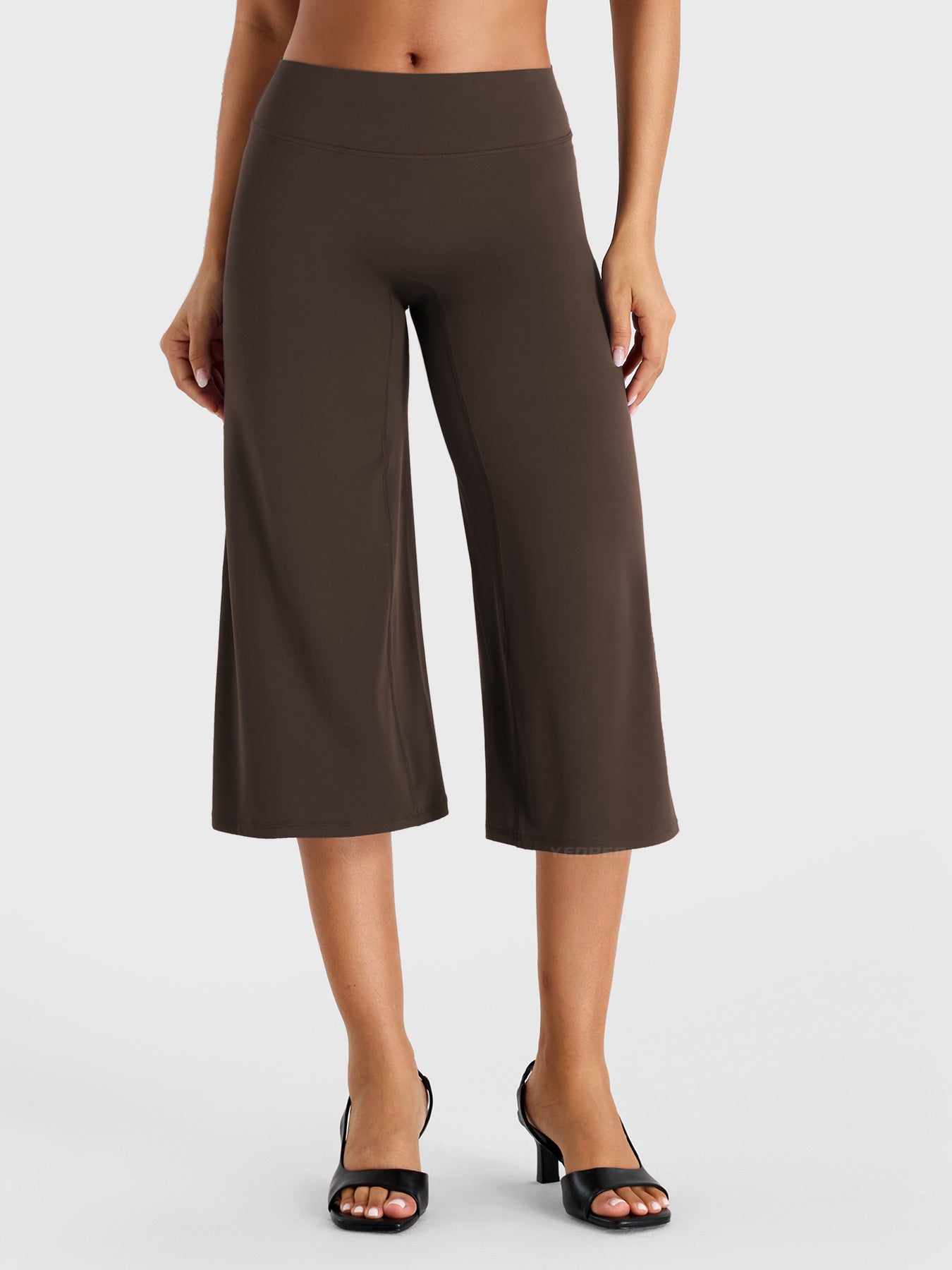 Coffee Yeoreo Samyer 21 inch low rise wide leg capri pants front view, seamless front construction with wide leg silhouette