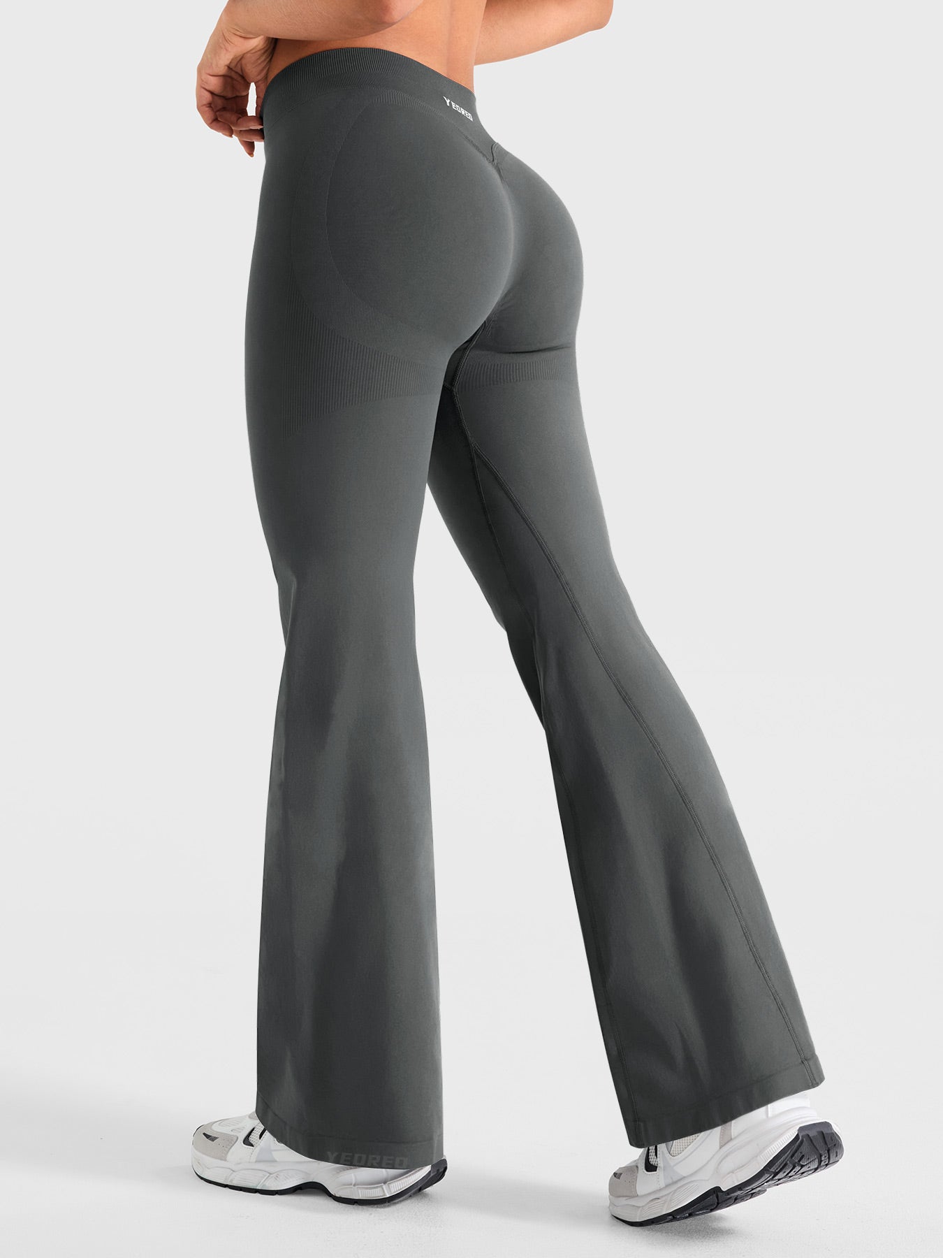 Yeoreo Contour Invisible Scrunch Flare Leggings