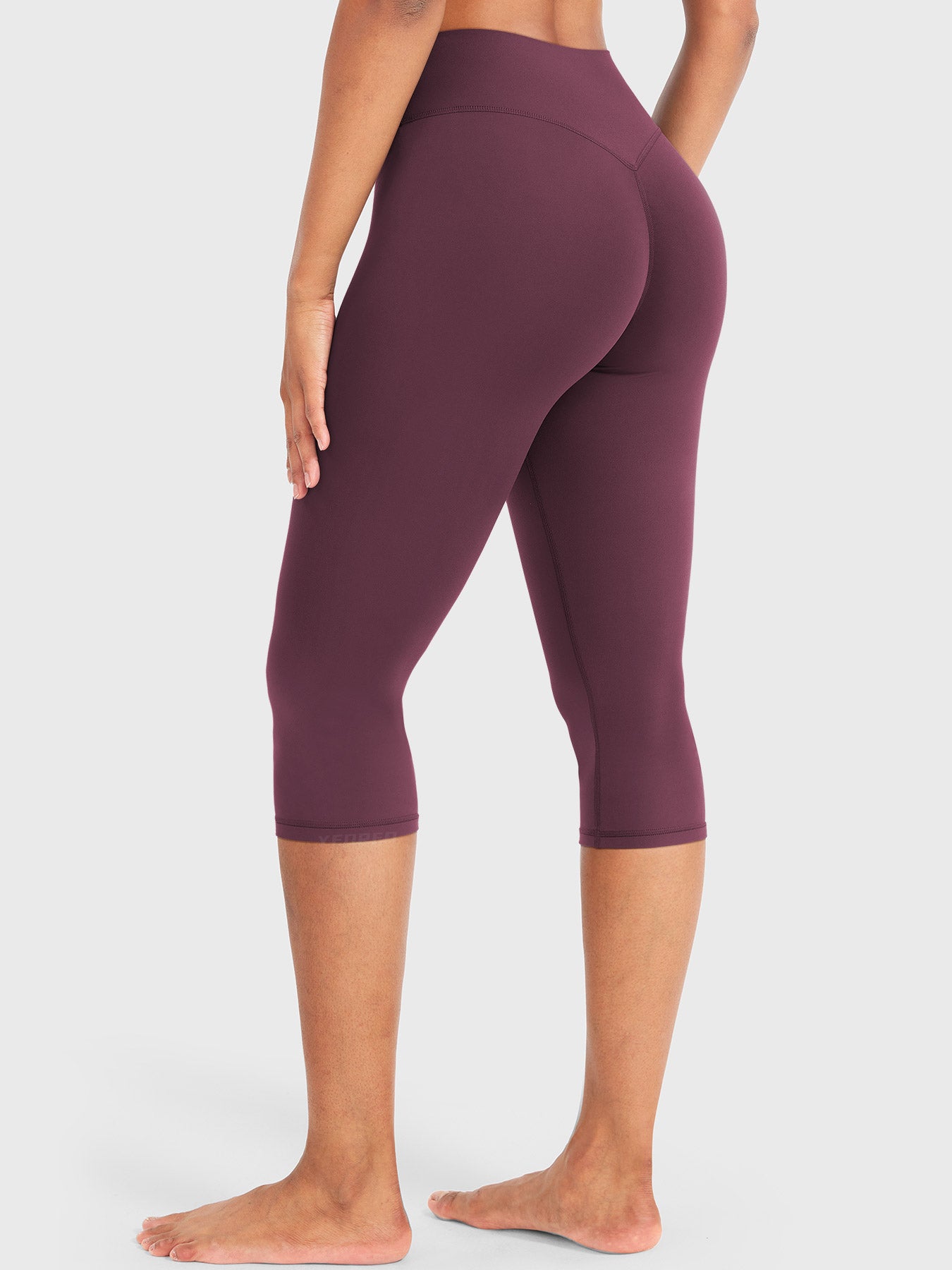 Yeoreo Nailly 17" Capri Leggings