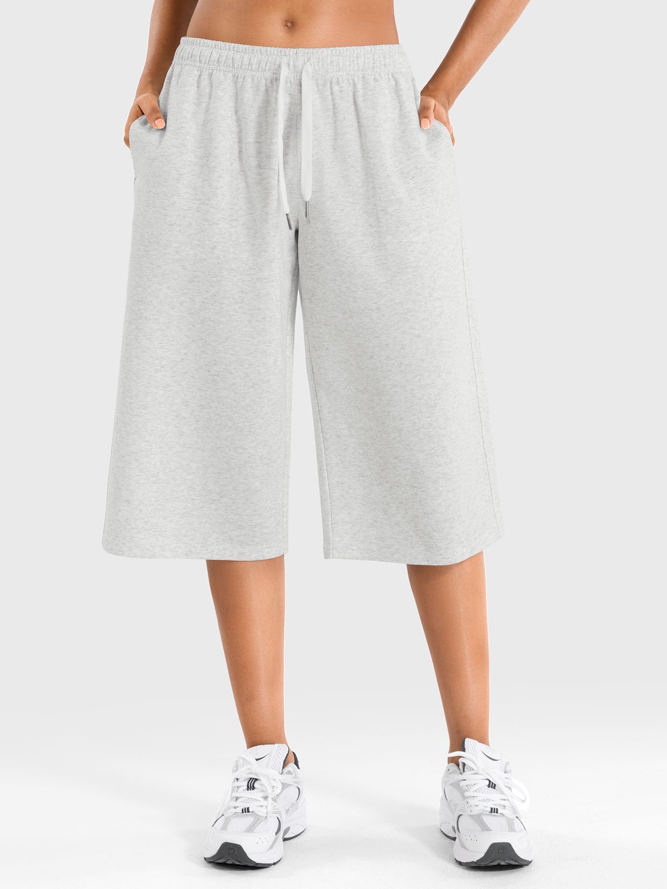 Yeoreo Daiwrci Low Rise Capri Pants