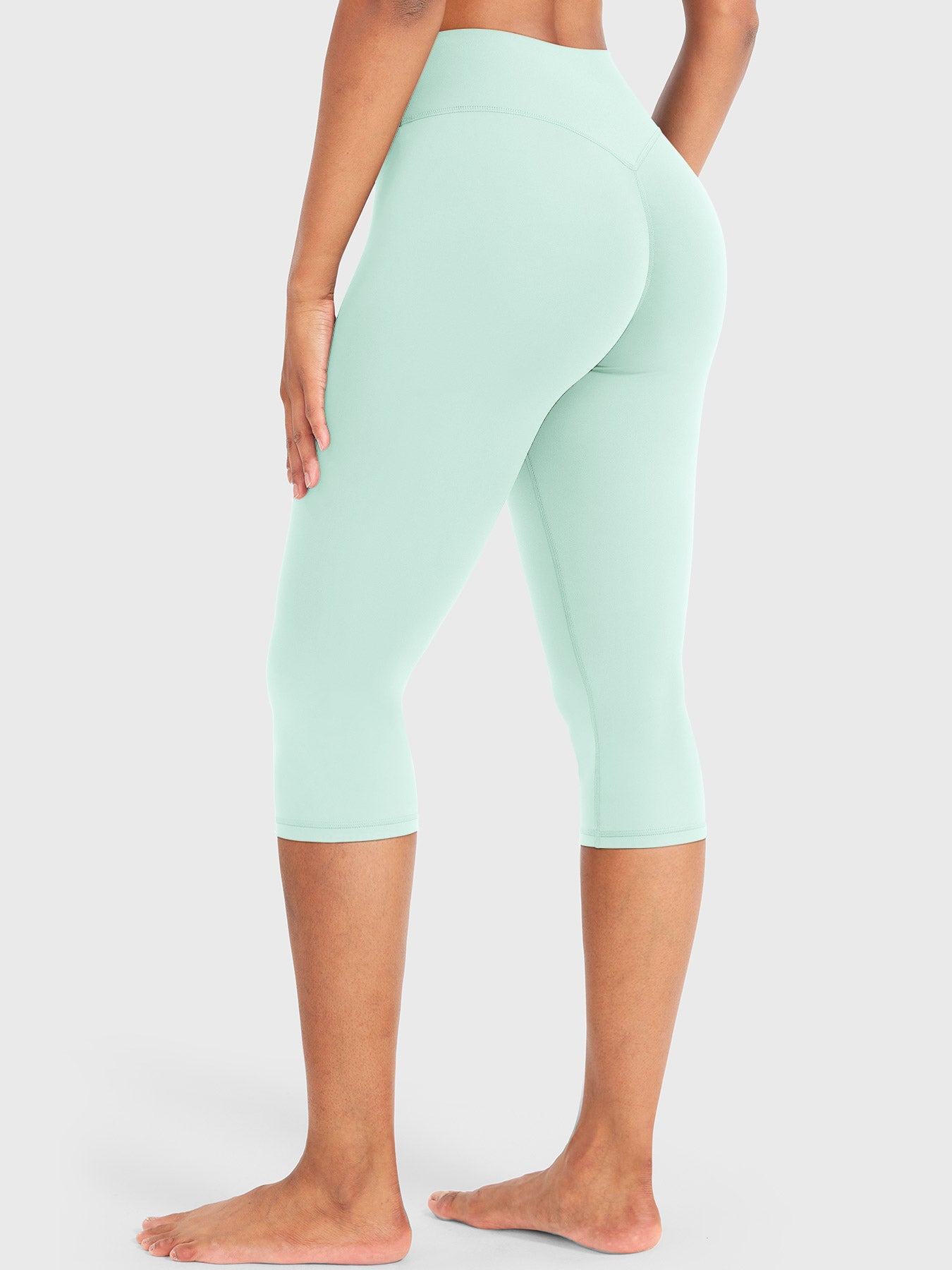 Yeoreo Nailly 17" Capri Leggings