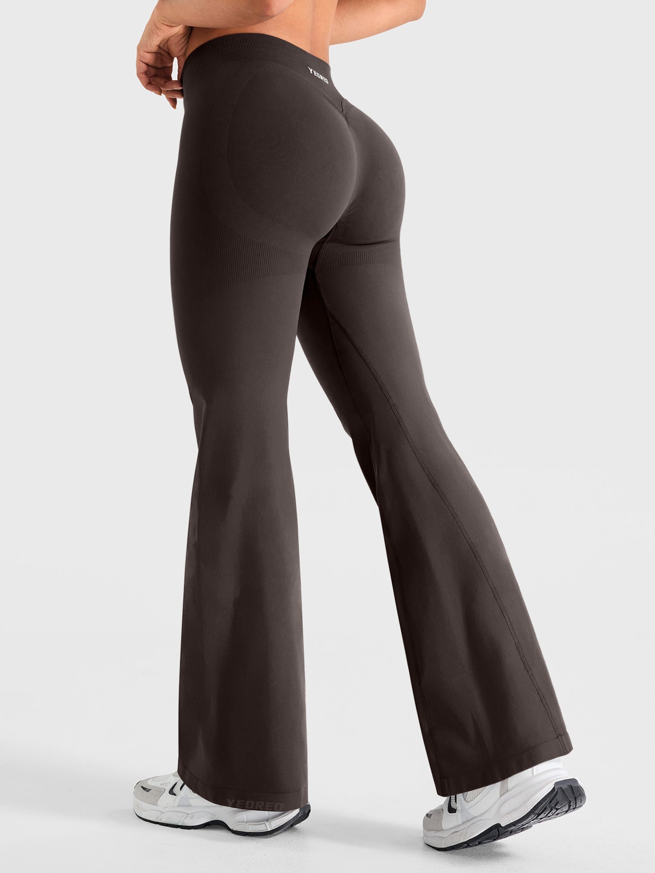 Yeoreo Contour Invisible Scrunch Flare Leggings