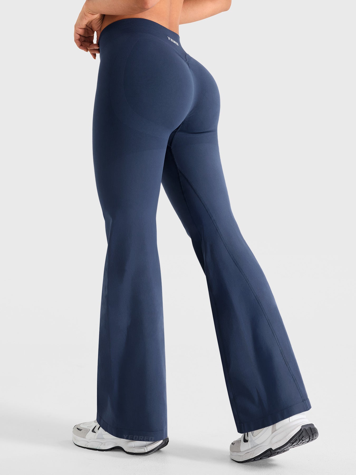 Yeoreo Contour Invisible Scrunch Flare Leggings