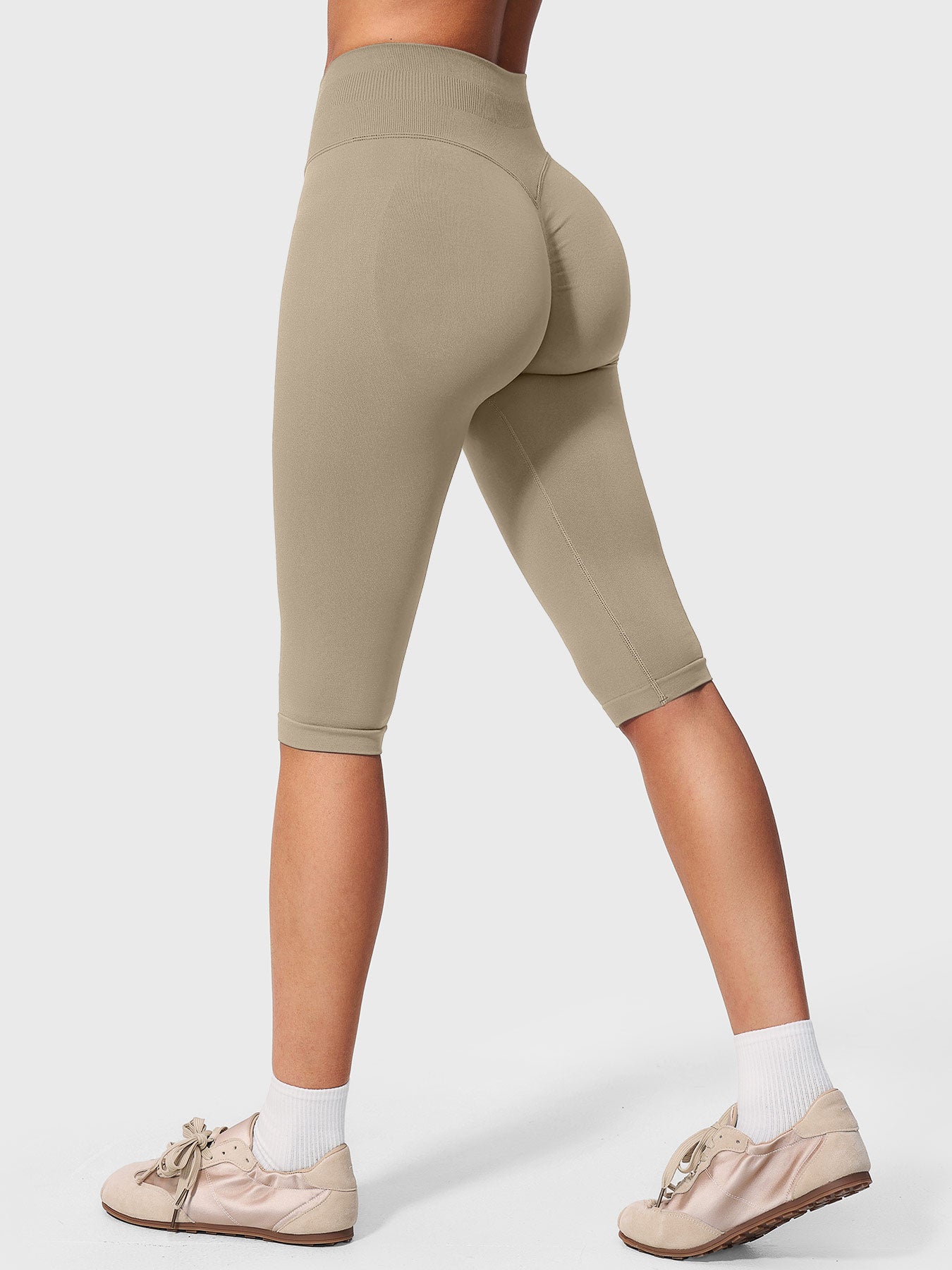 Yeoreo Wassa Seamless Capri Leggings