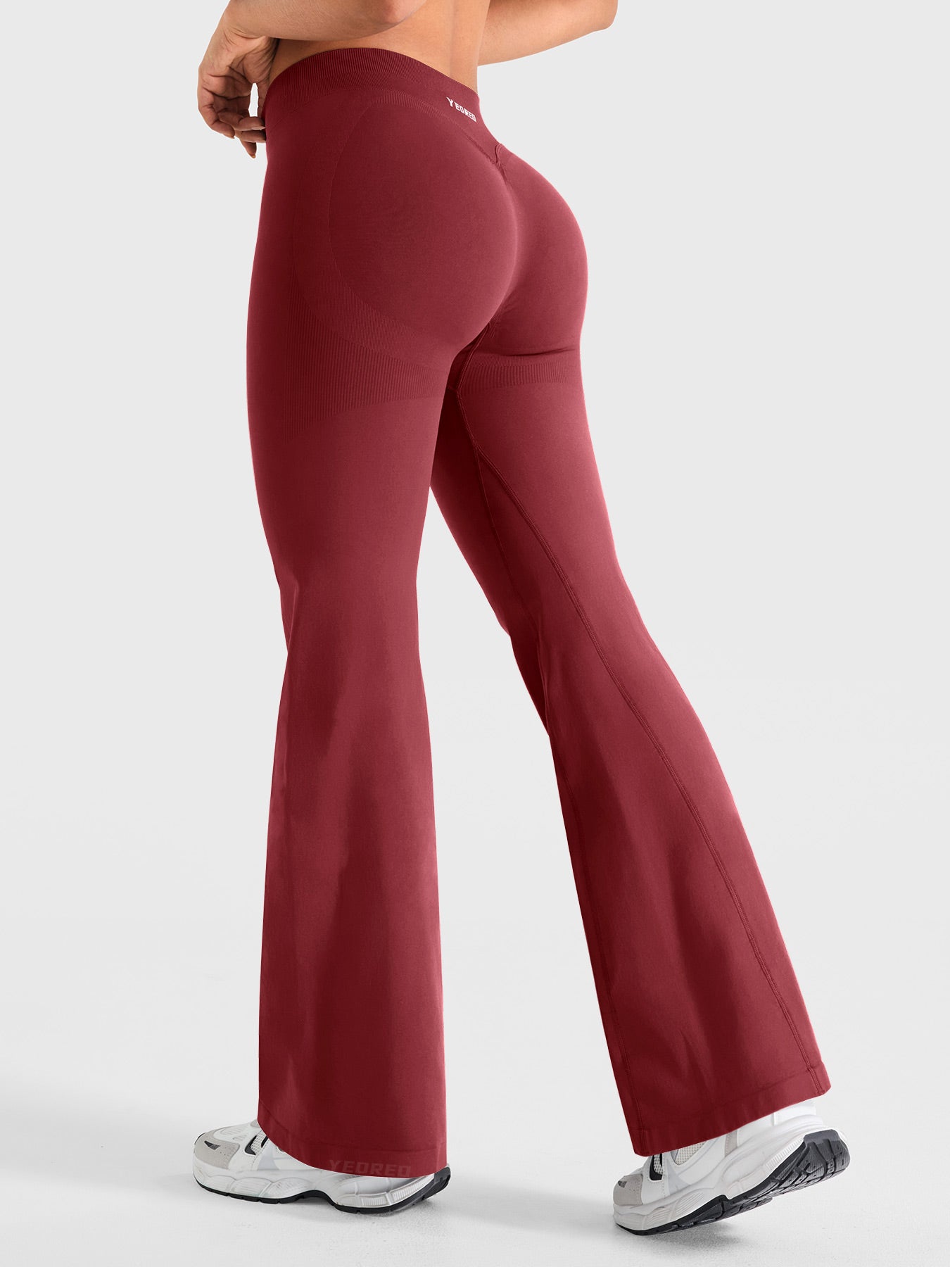 Yeoreo Contour Invisible Scrunch Flare Leggings