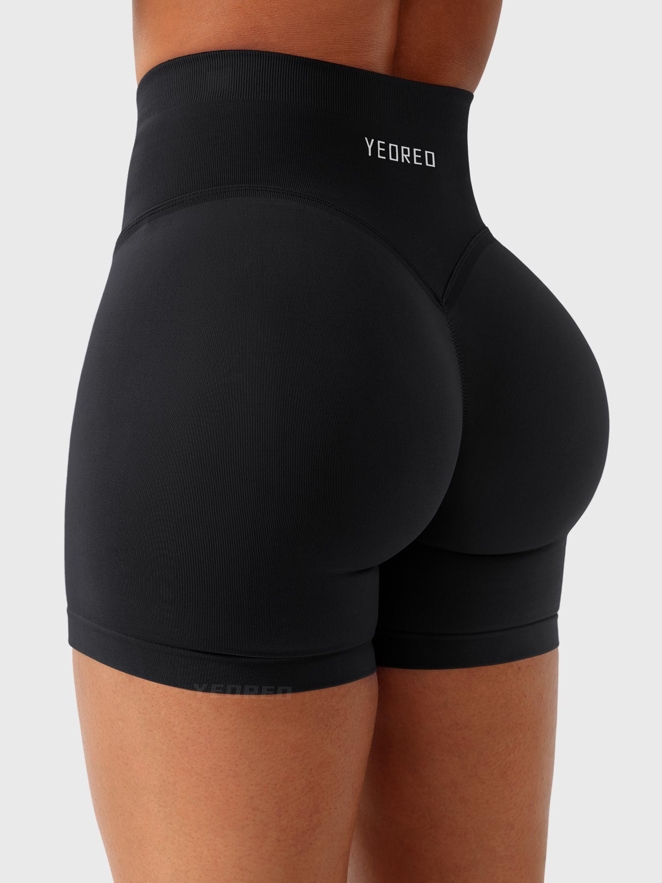 Yeoreo Christiy High-Waisted Shorts